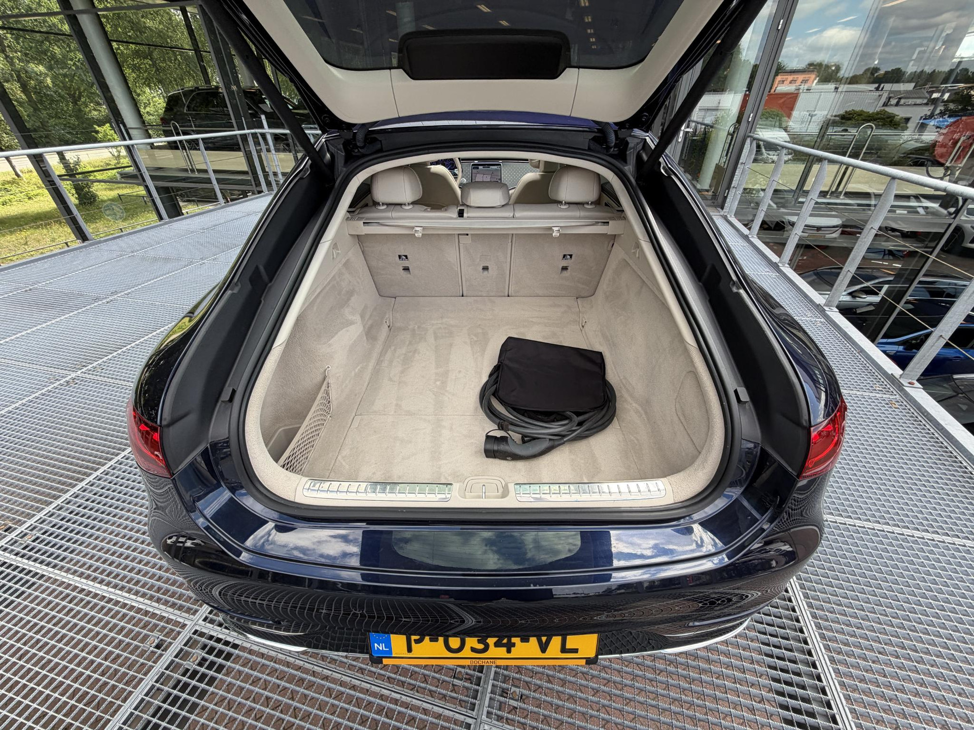 Mercedes-Benz Eqs