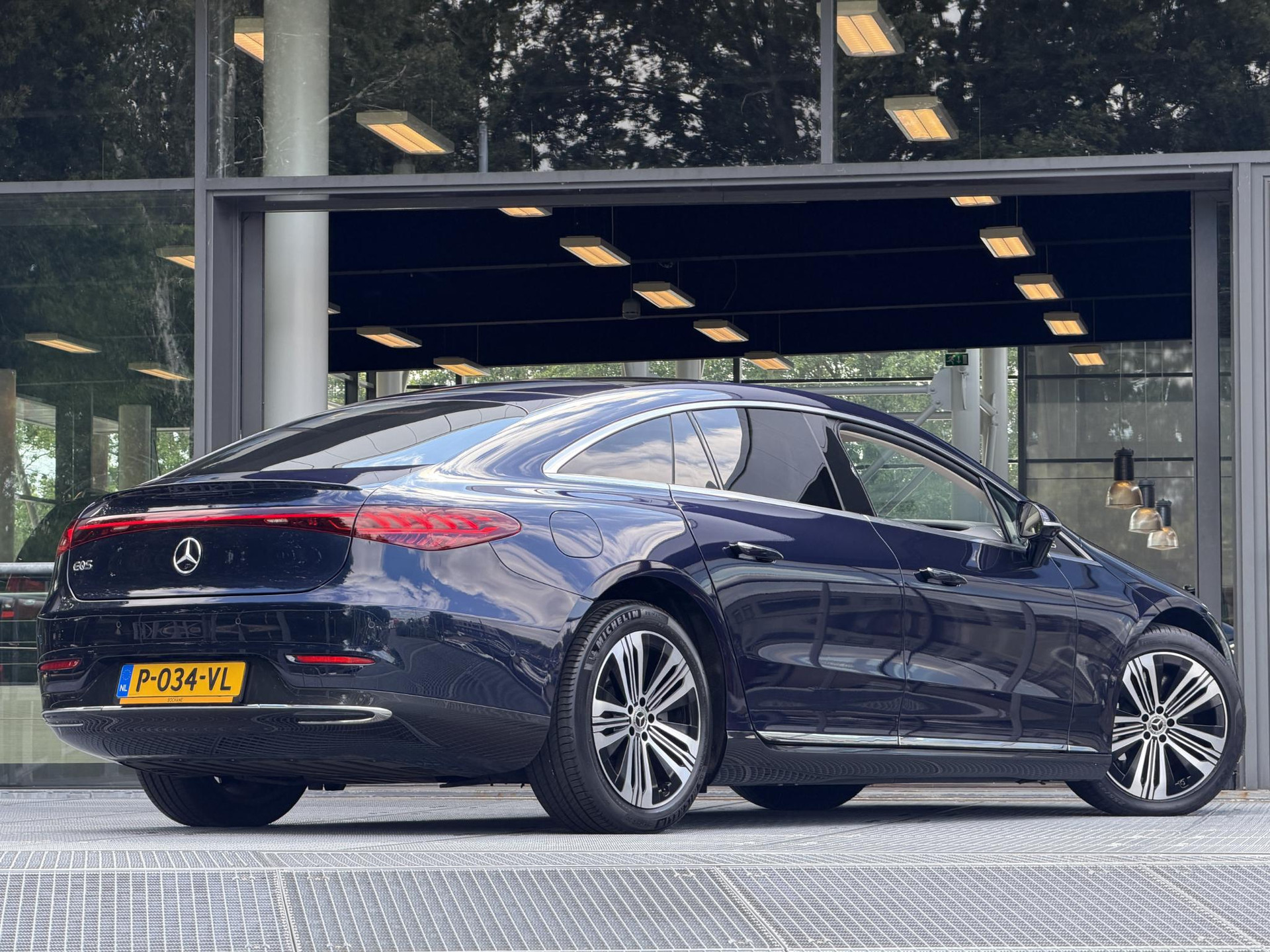 Mercedes-Benz Eqs