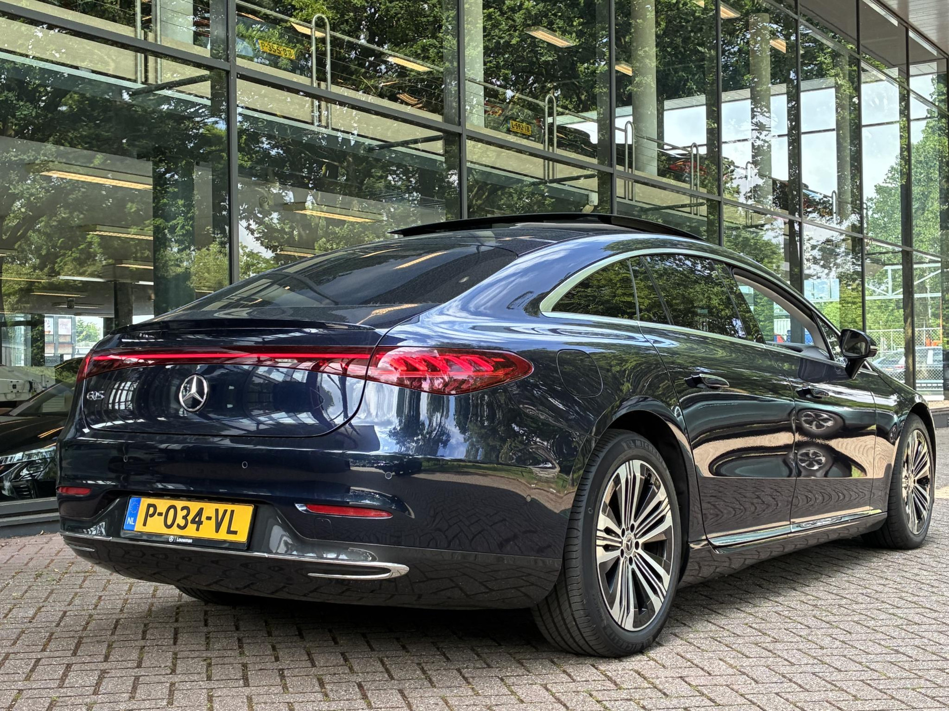 Mercedes-Benz Eqs