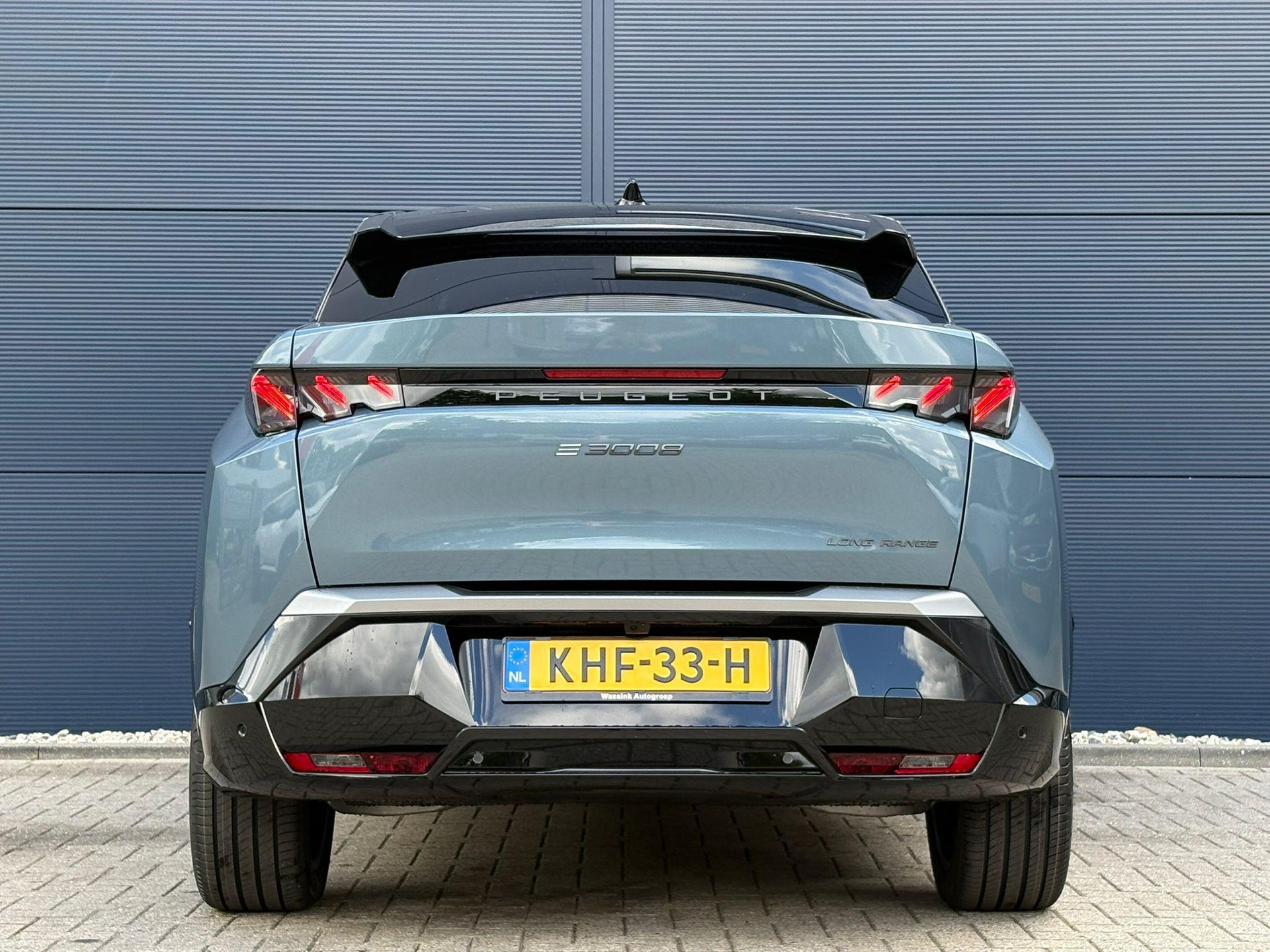 Peugeot e-3008