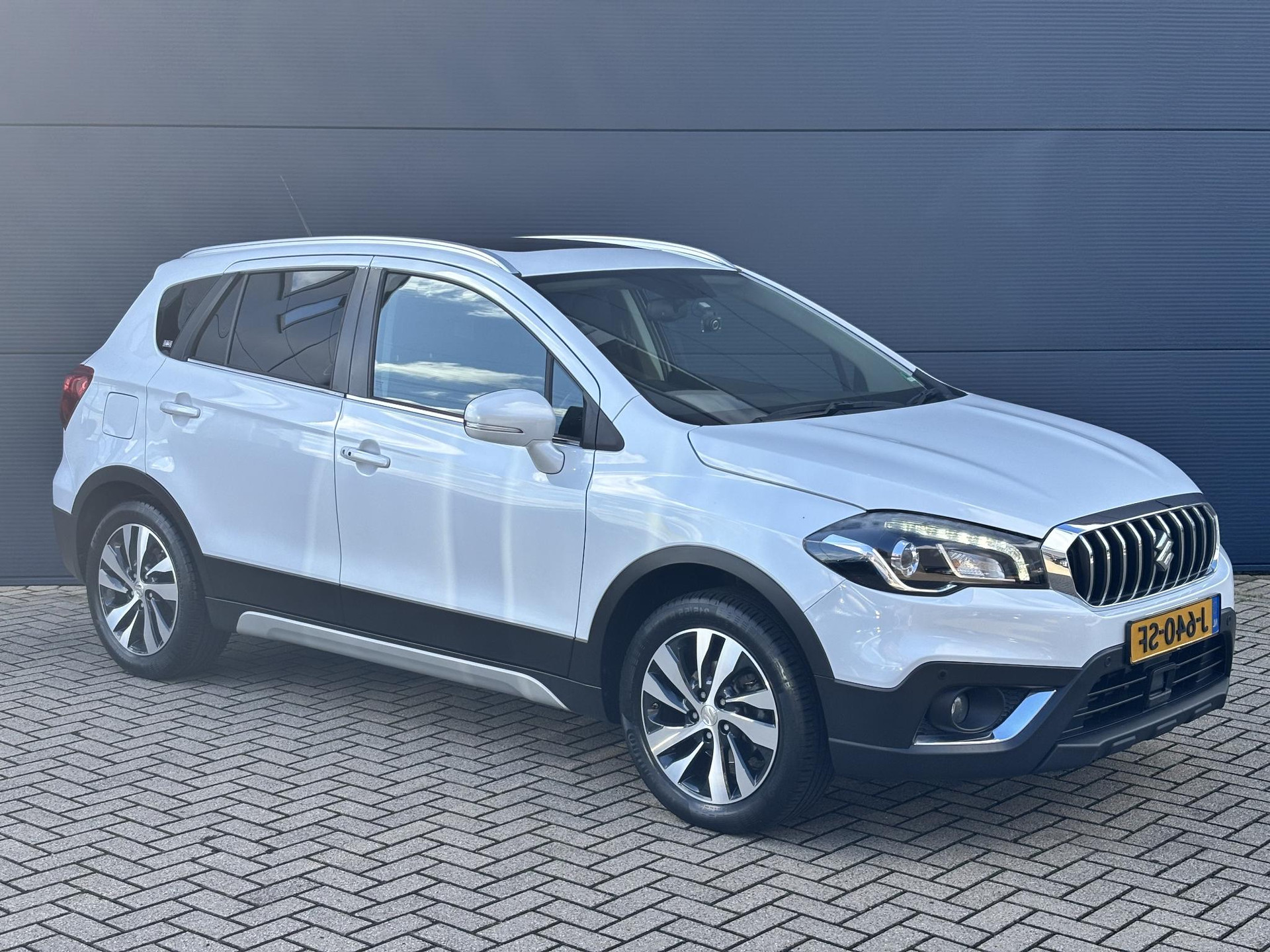 Suzuki S-Cross