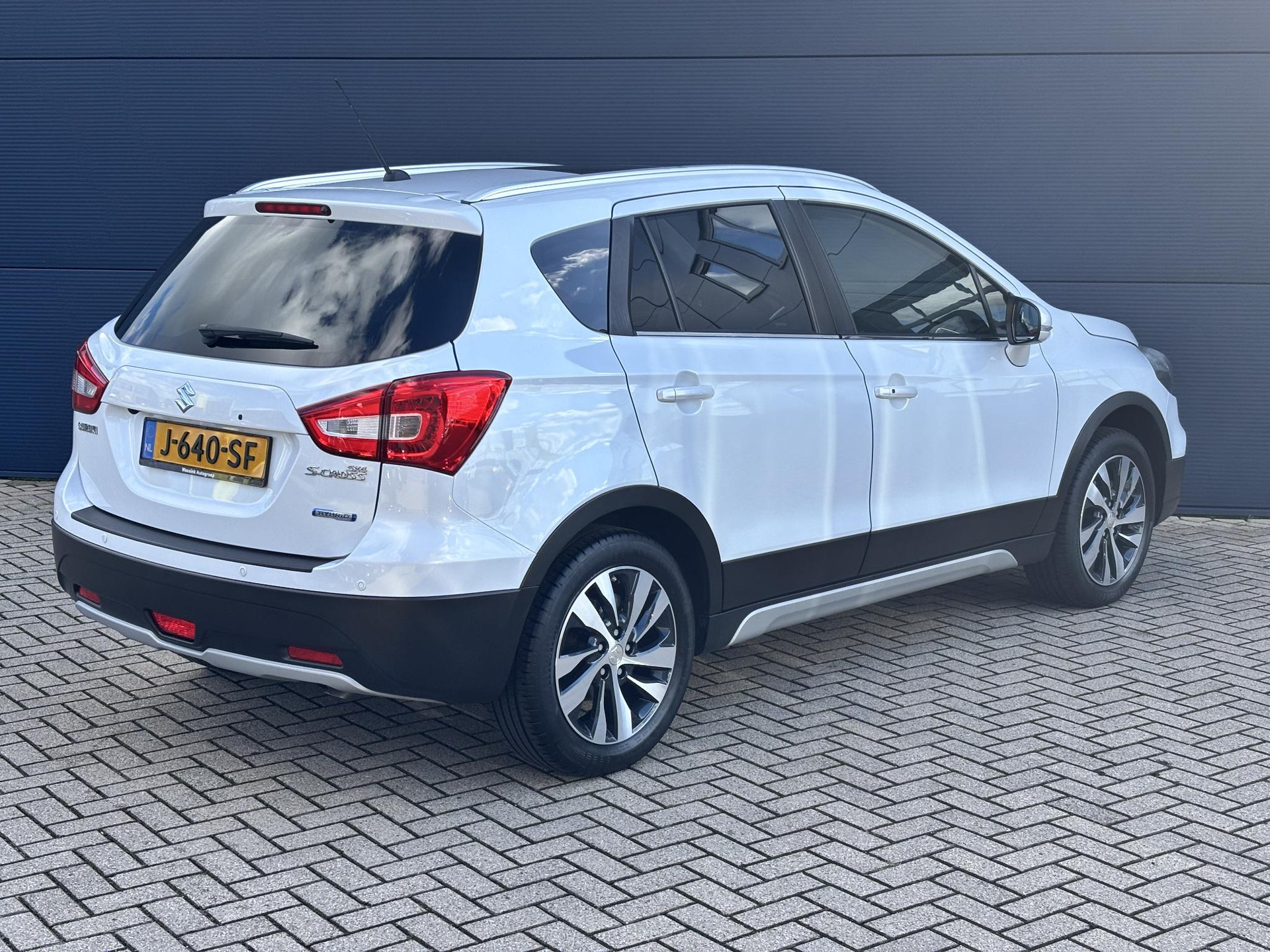 Suzuki S-Cross