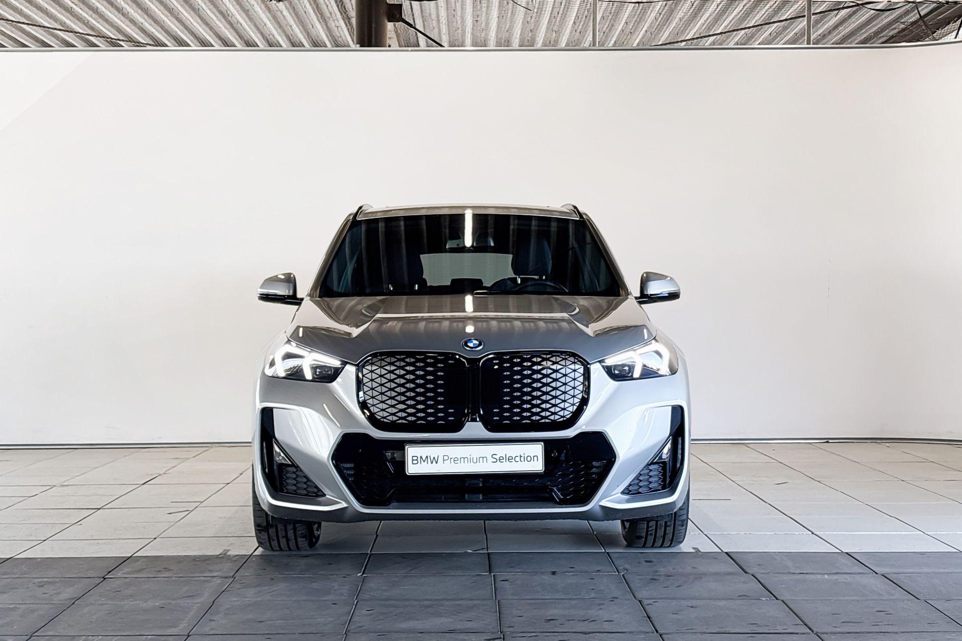 BMW iX1