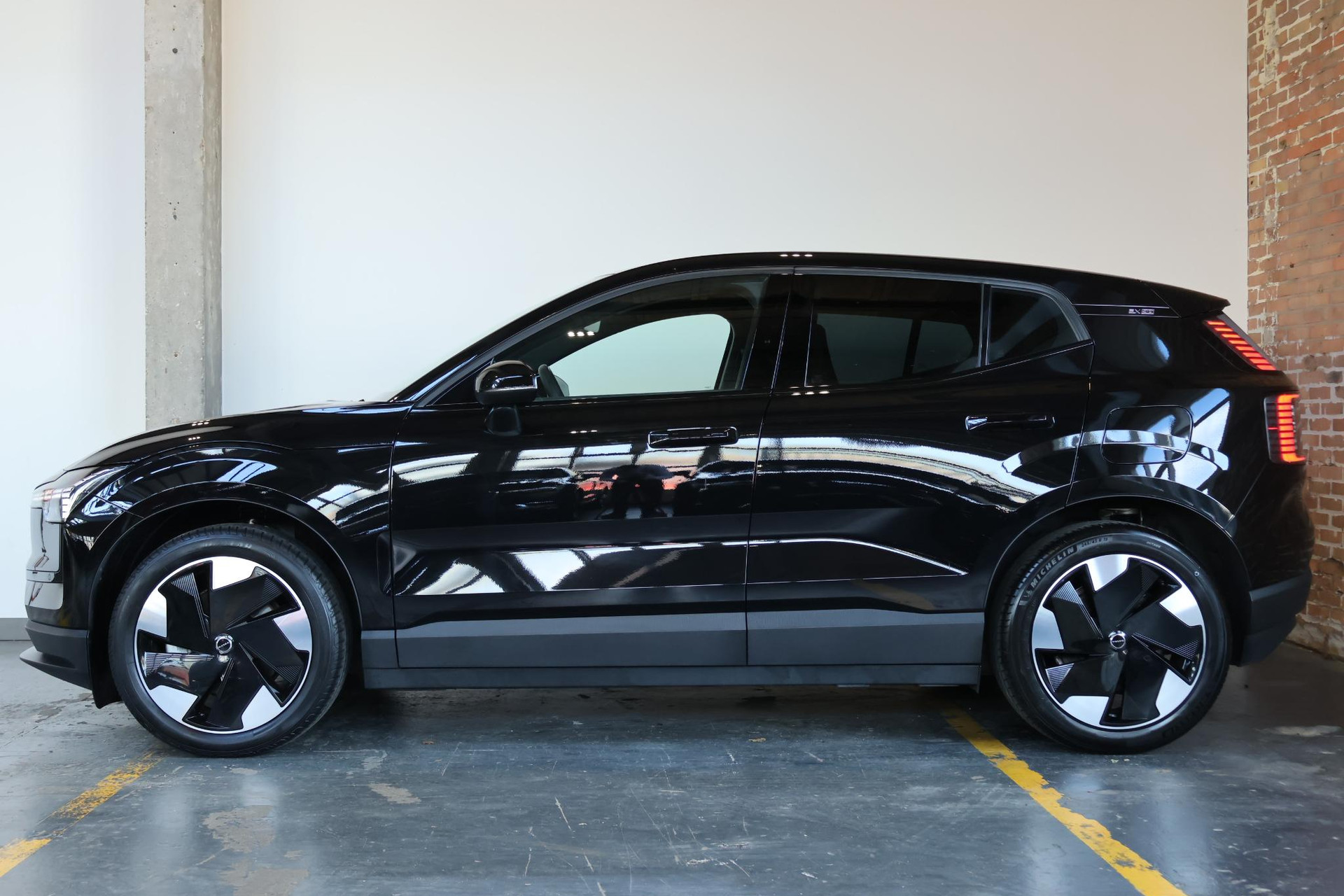 Volvo EX30