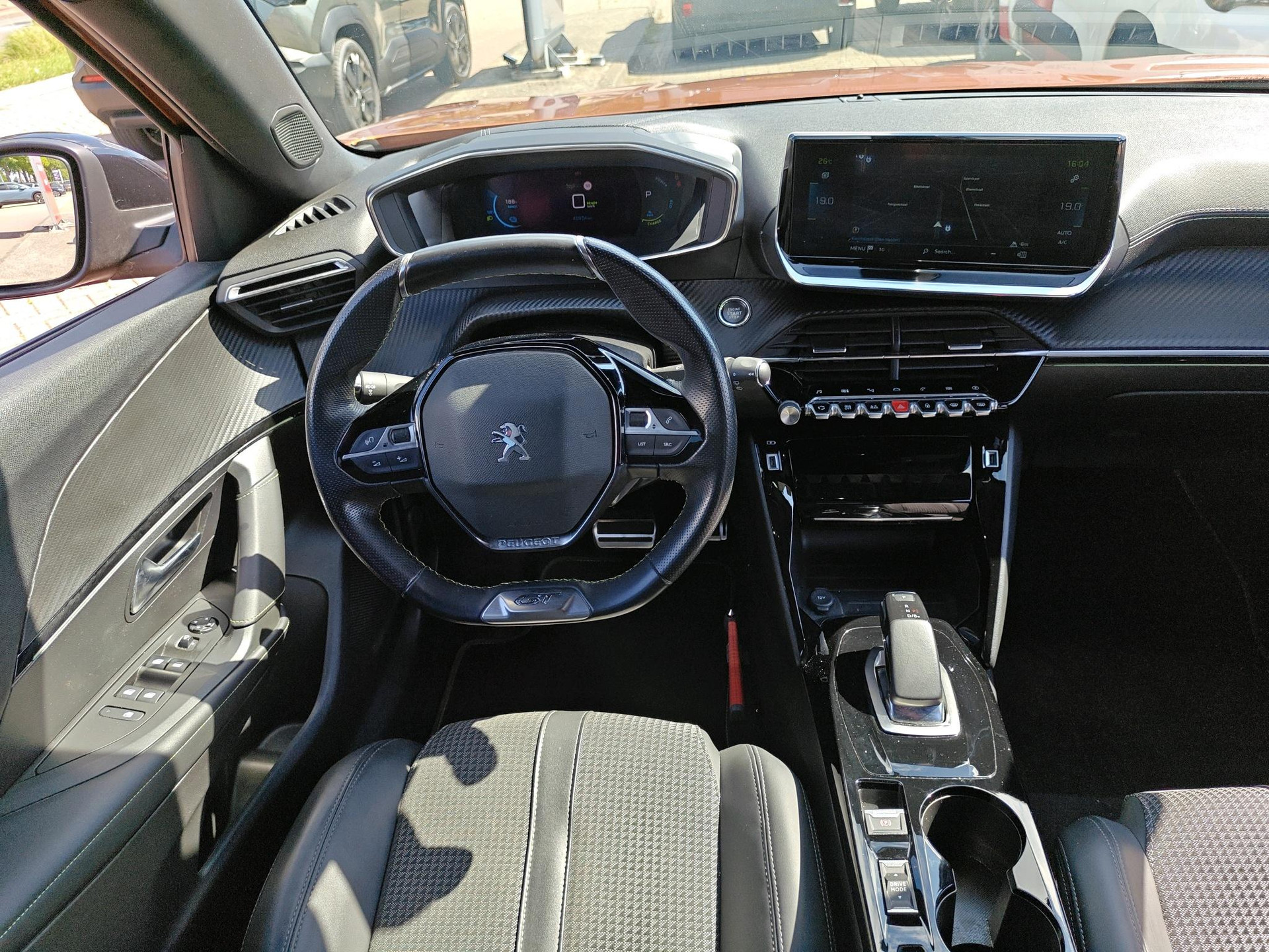 Peugeot e-2008
