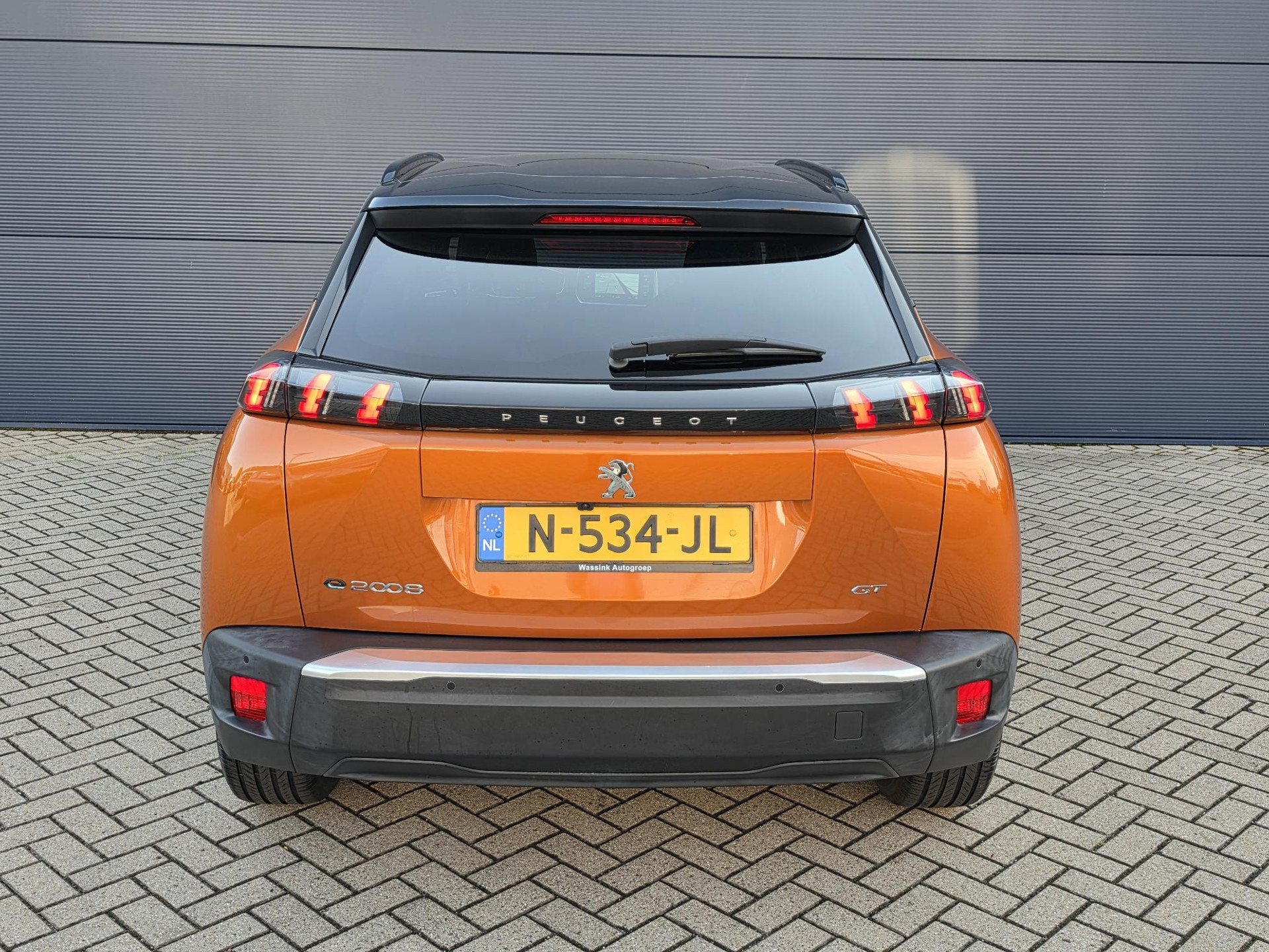 Peugeot e-2008