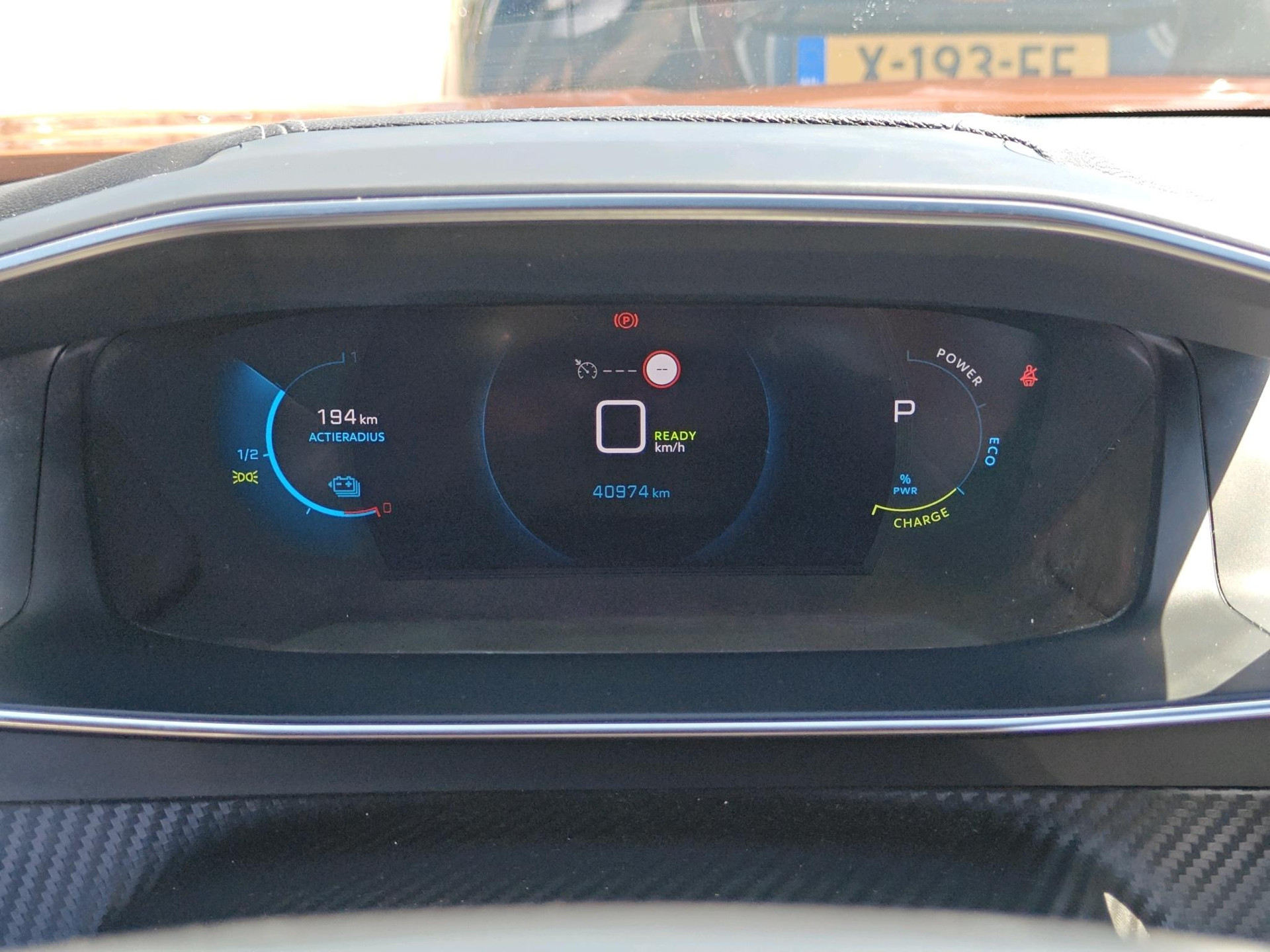Peugeot e-2008