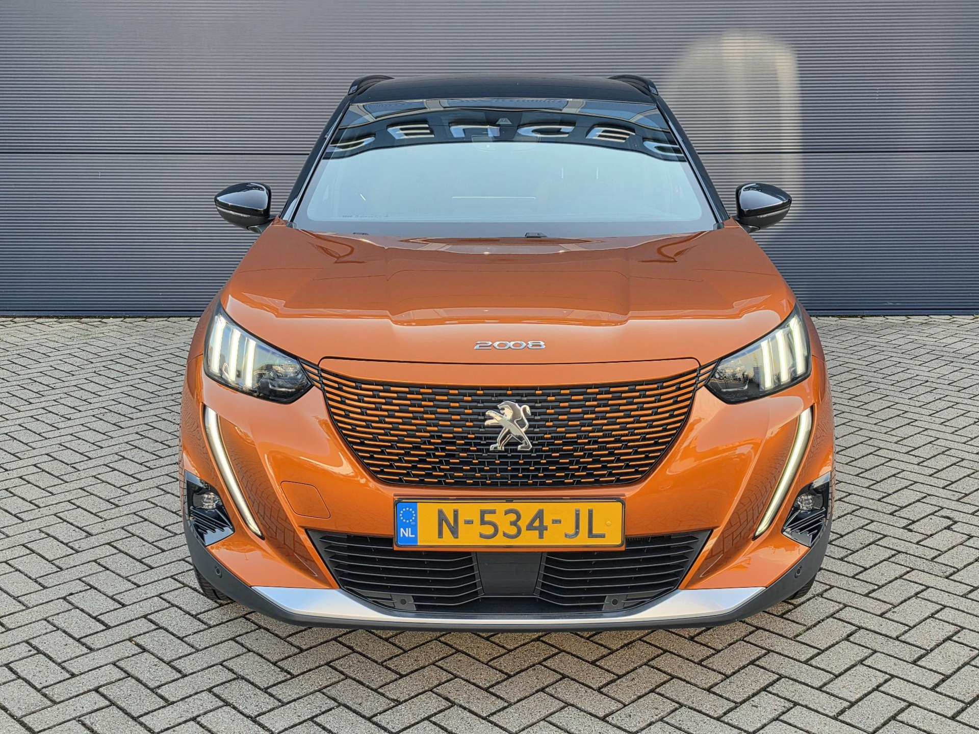 Peugeot e-2008