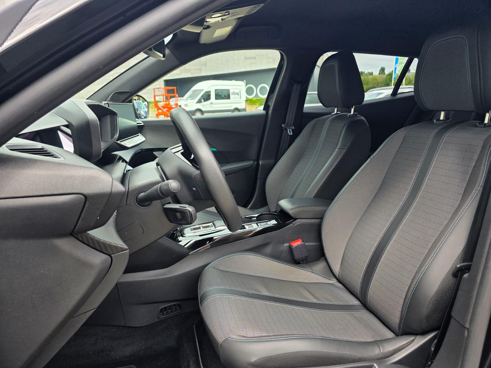 Peugeot e-2008