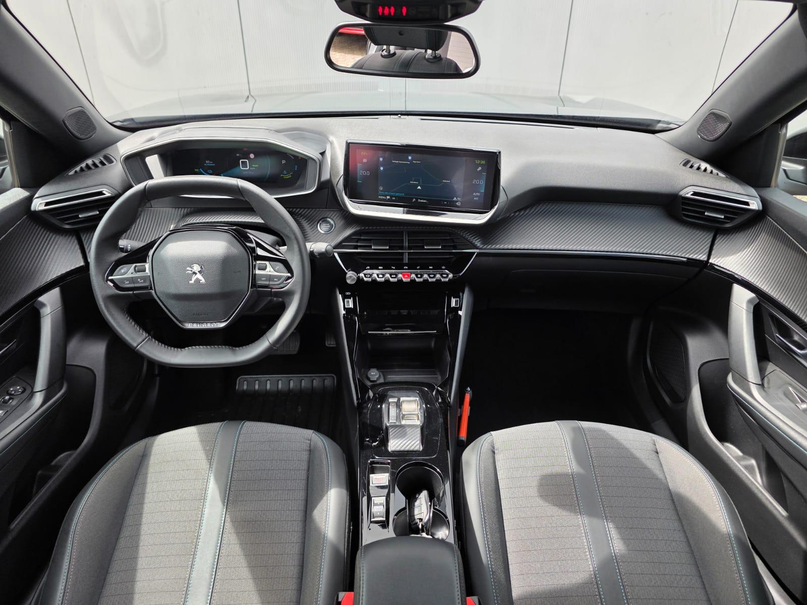 Peugeot e-2008