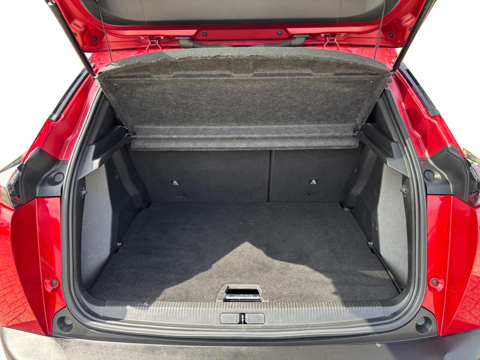 Peugeot e-2008