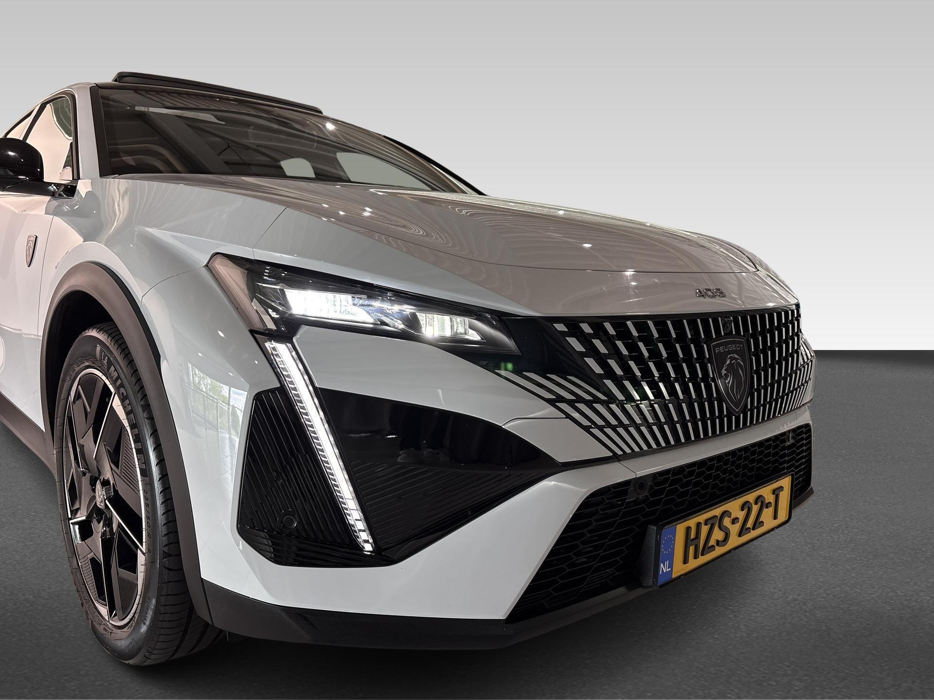 Peugeot 408