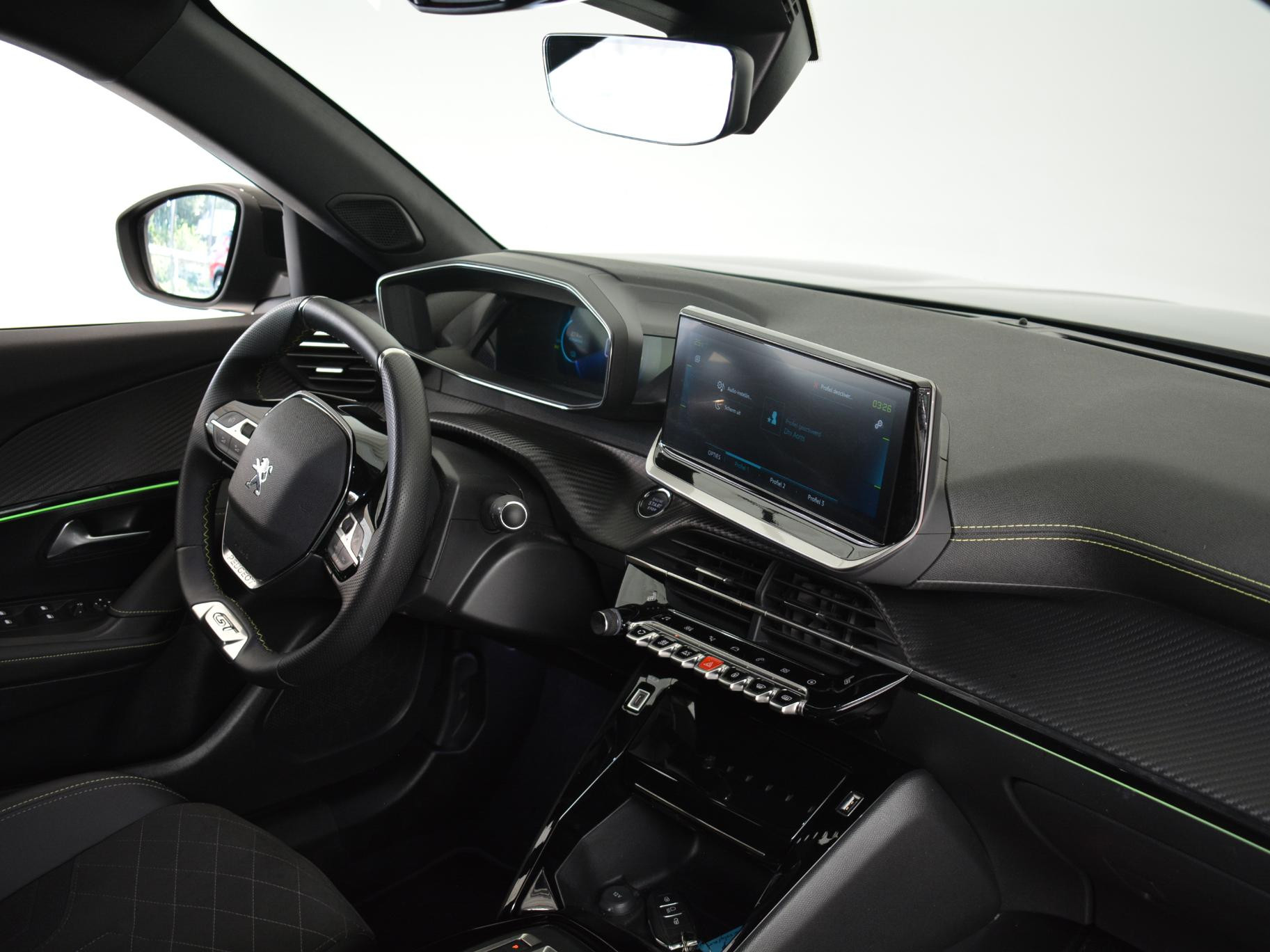 Peugeot e-2008