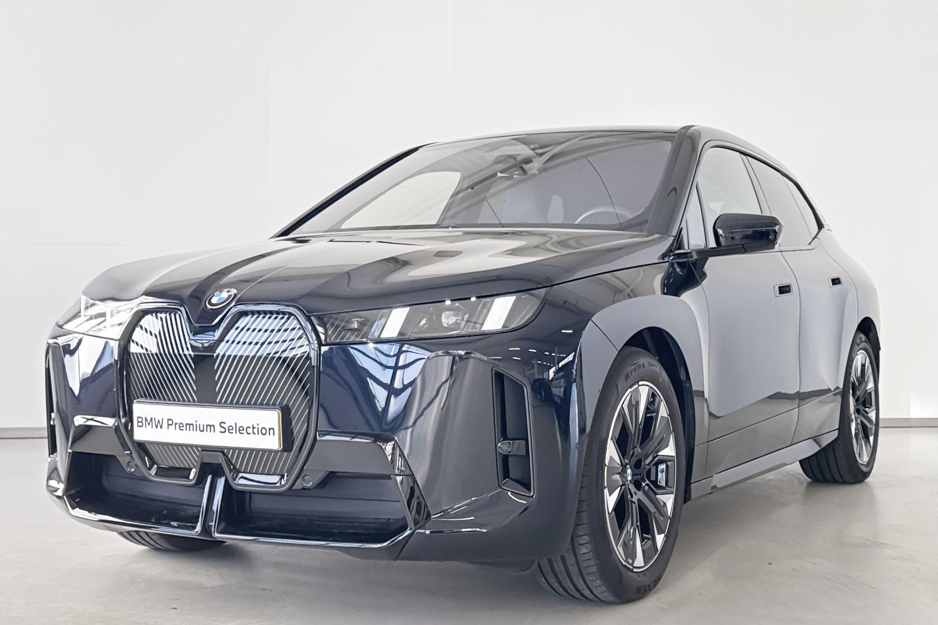 BMW iX