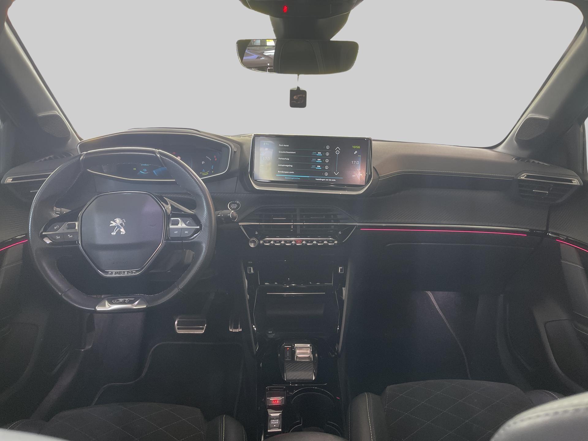 Peugeot e-208