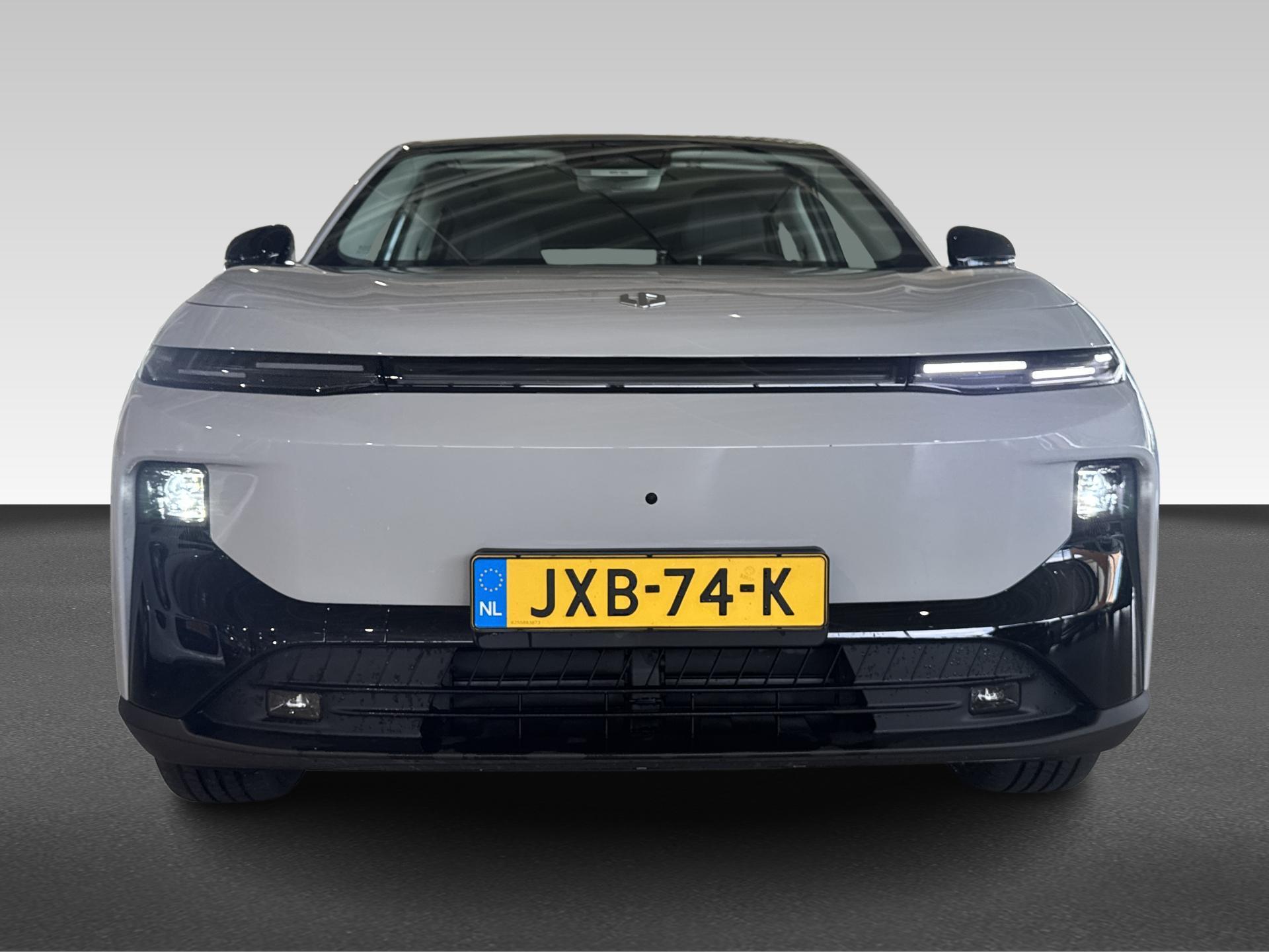 Leapmotor B10