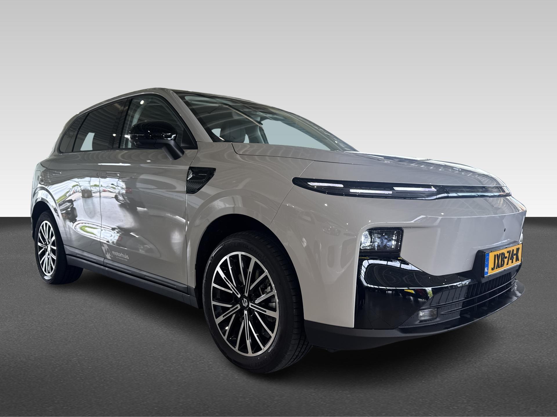 Leapmotor B10