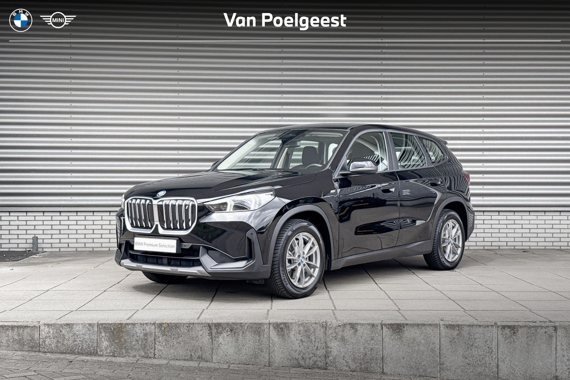 BMW iX1