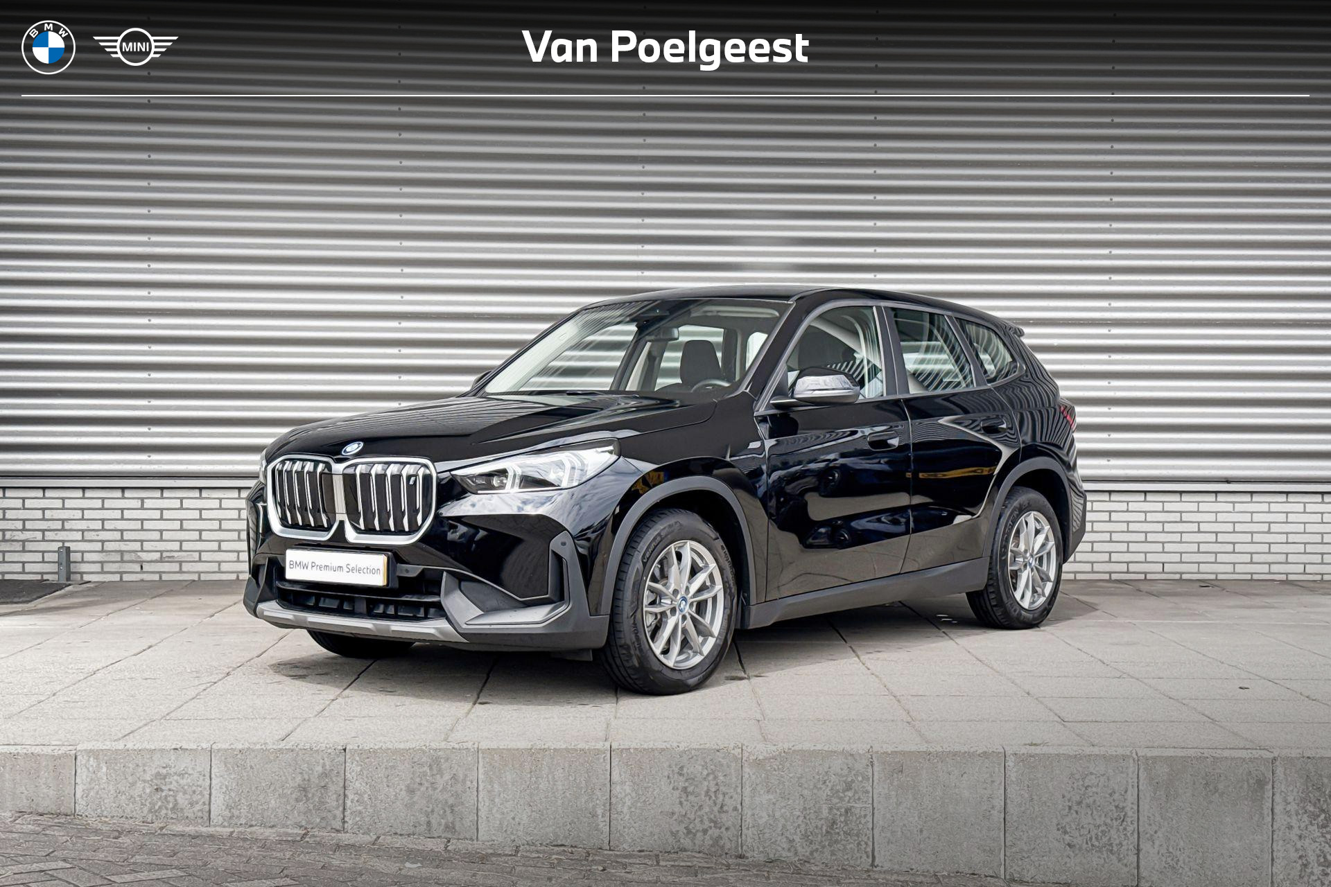 BMW iX1