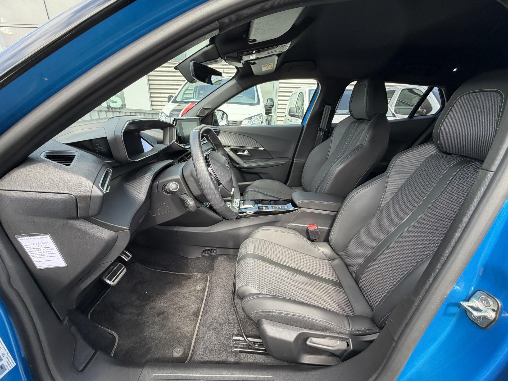 Peugeot e-2008