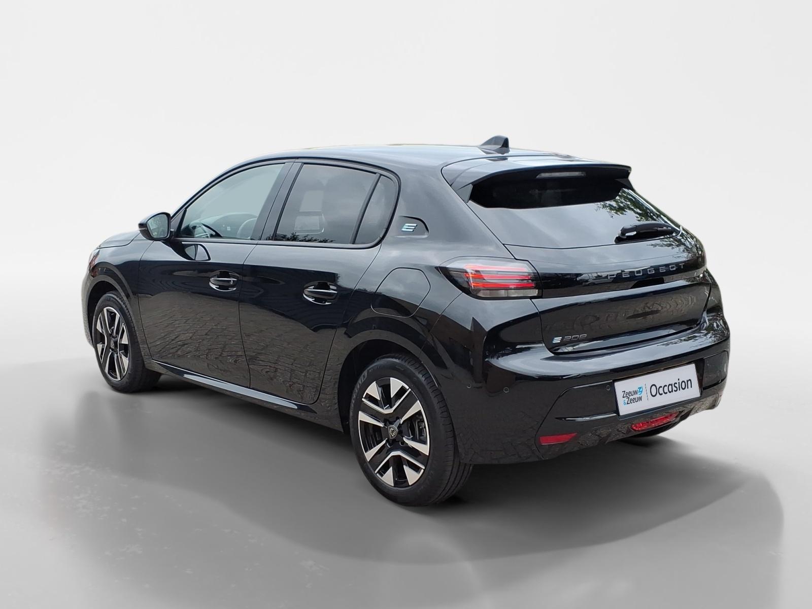 Peugeot e-208