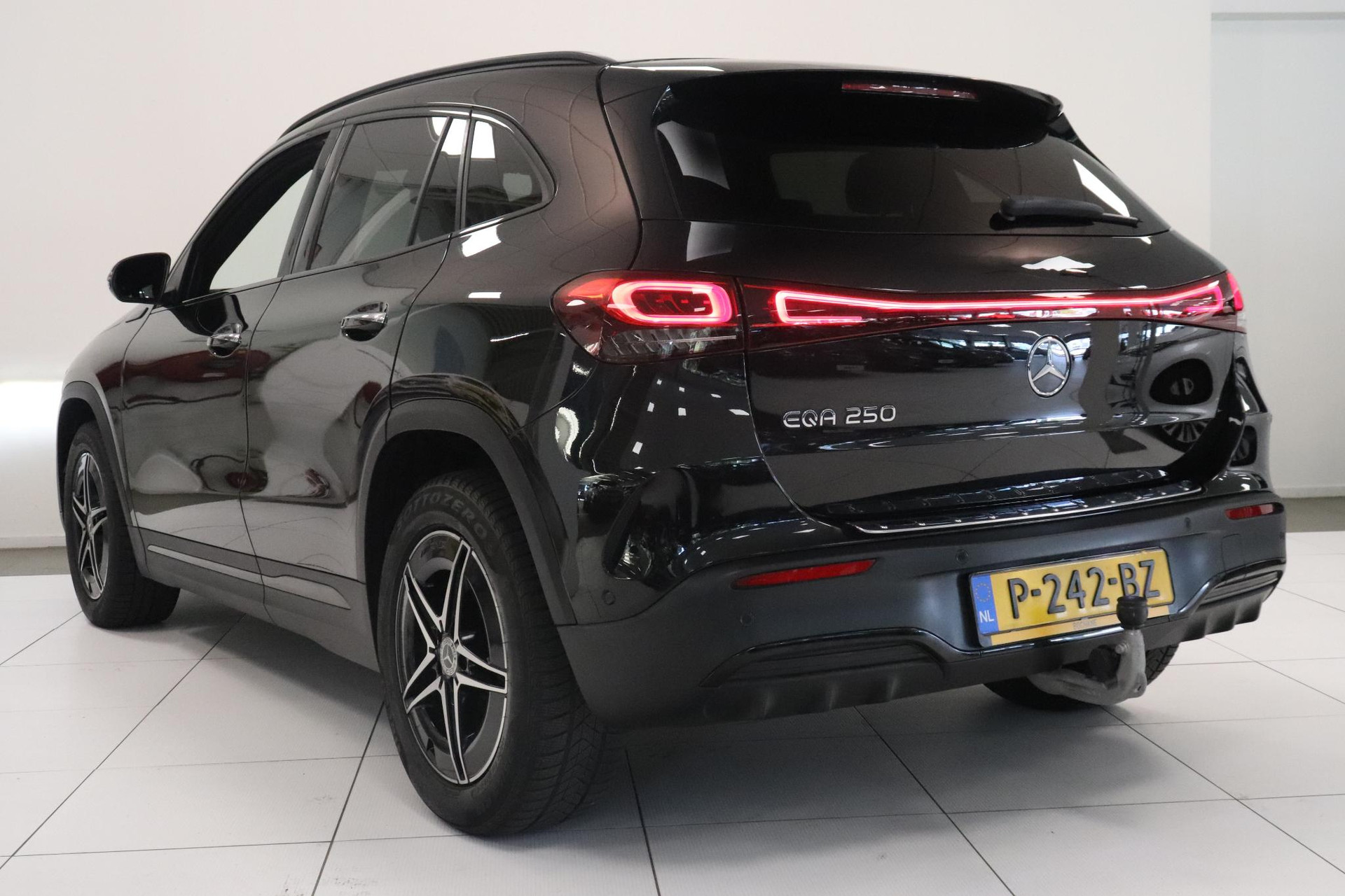 Mercedes-Benz Eqa