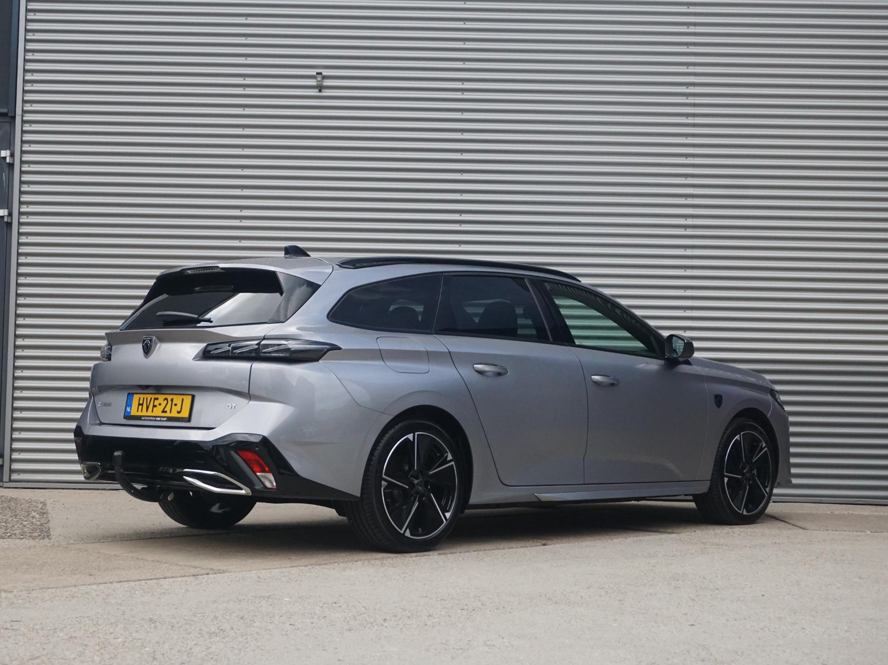 Peugeot e-308