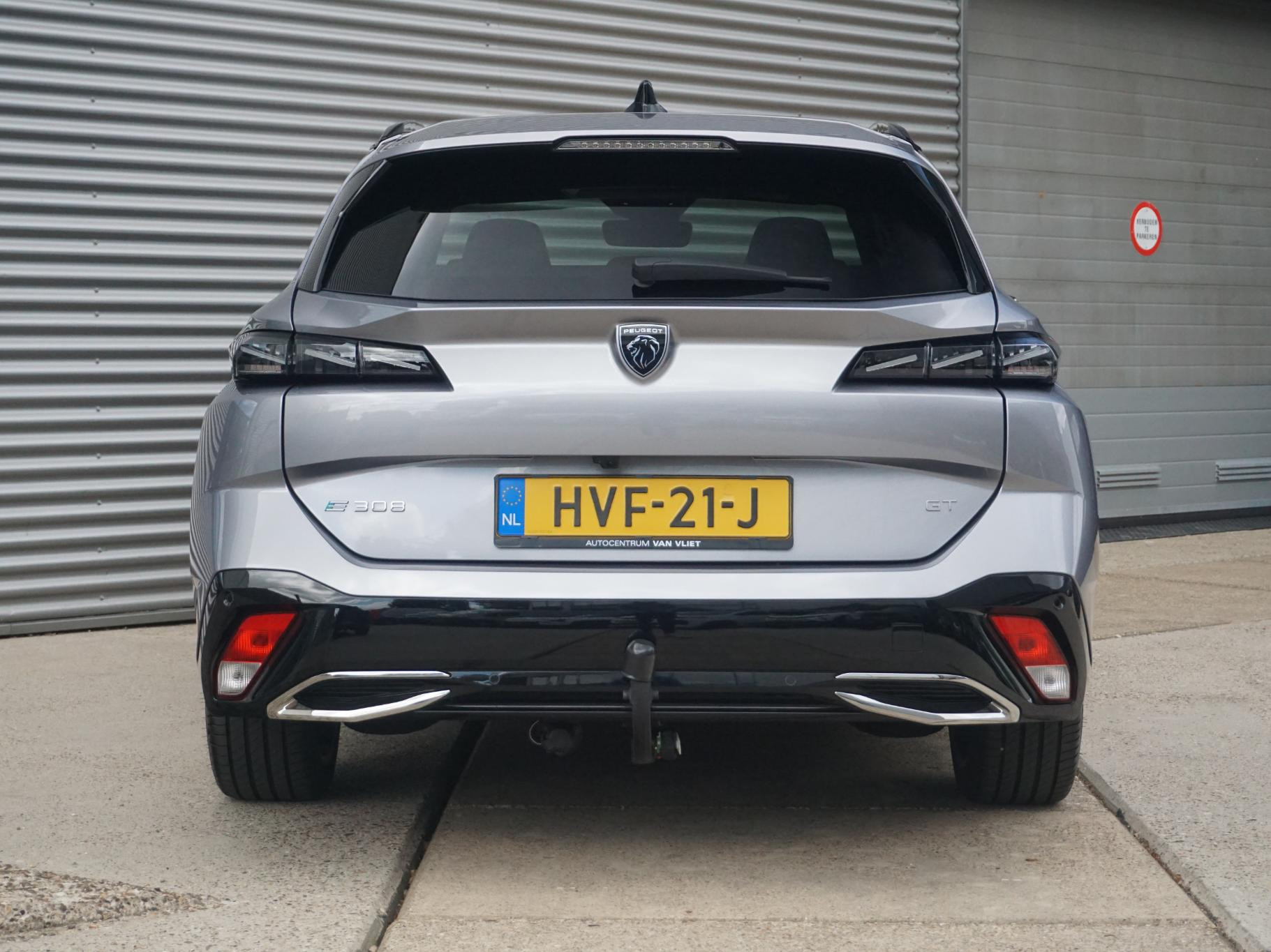Peugeot e-308