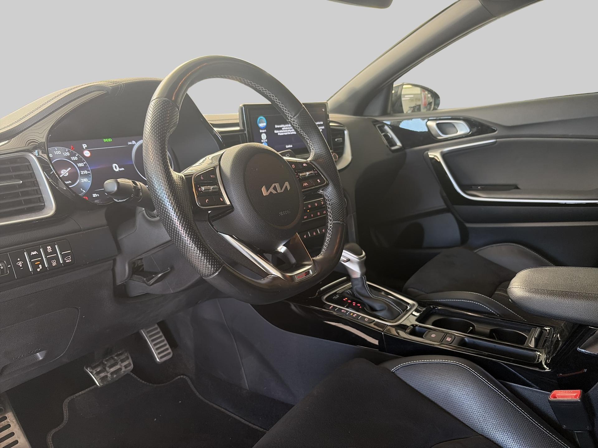 Kia Proceed