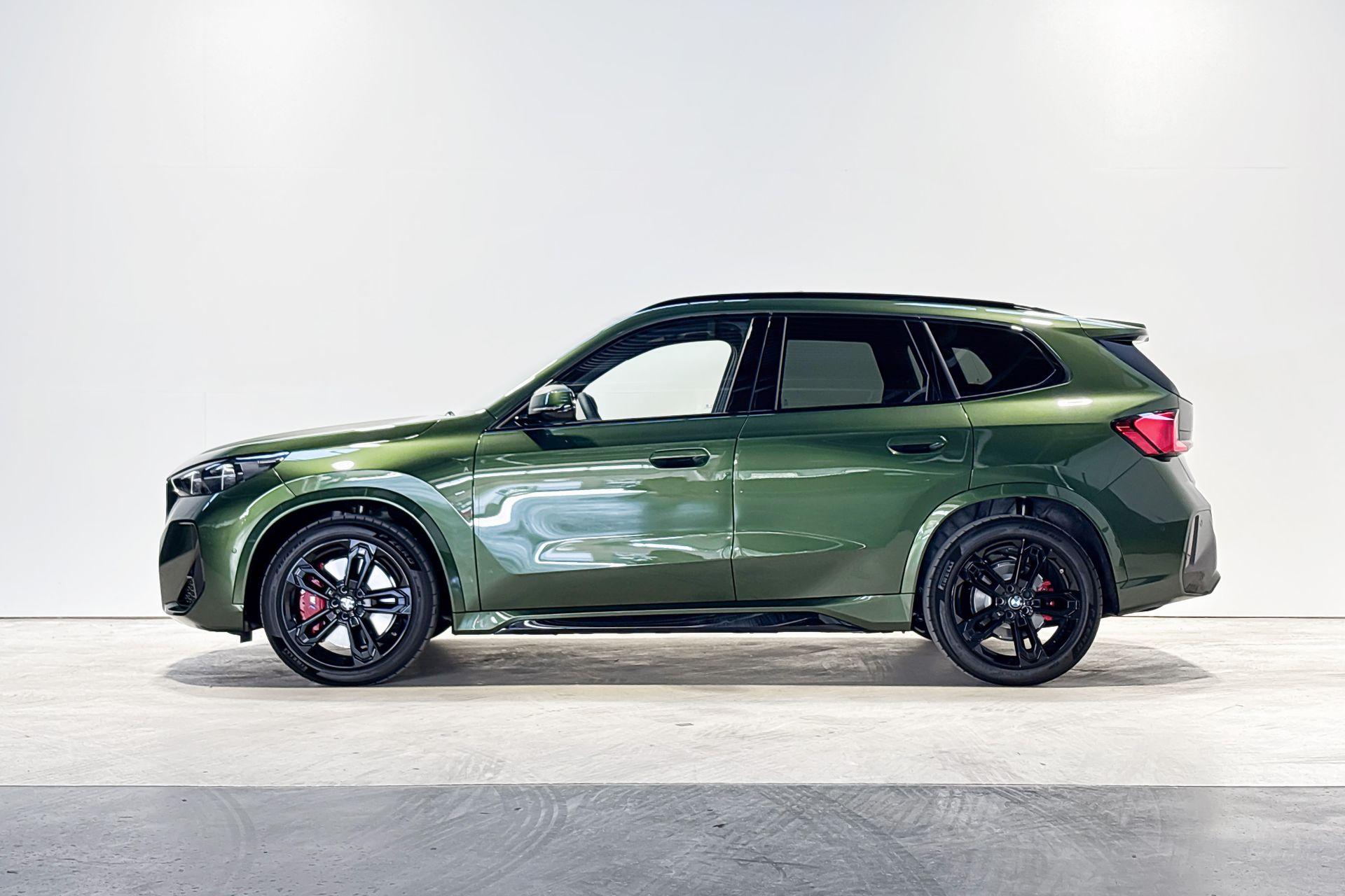 BMW iX1