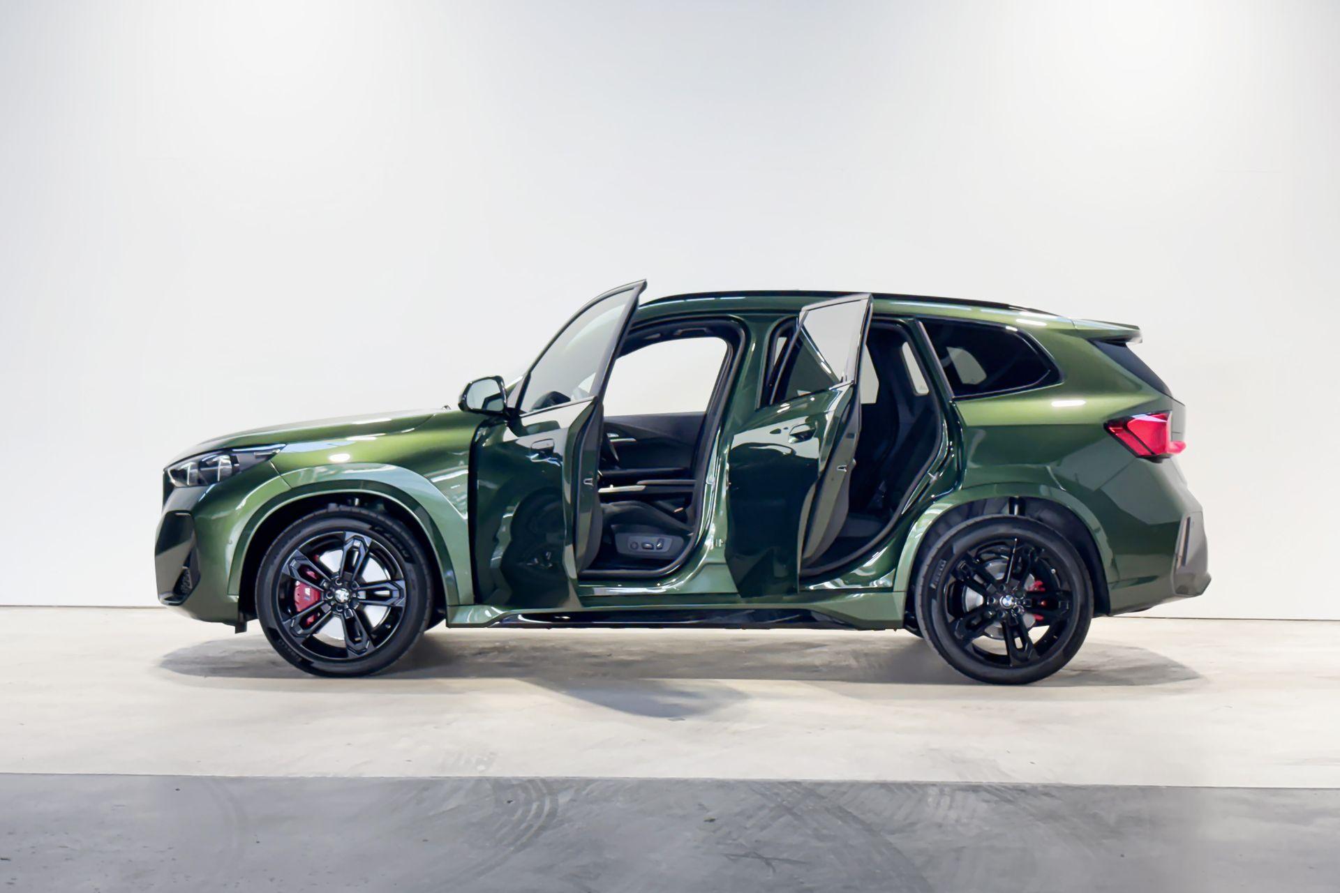 BMW iX1