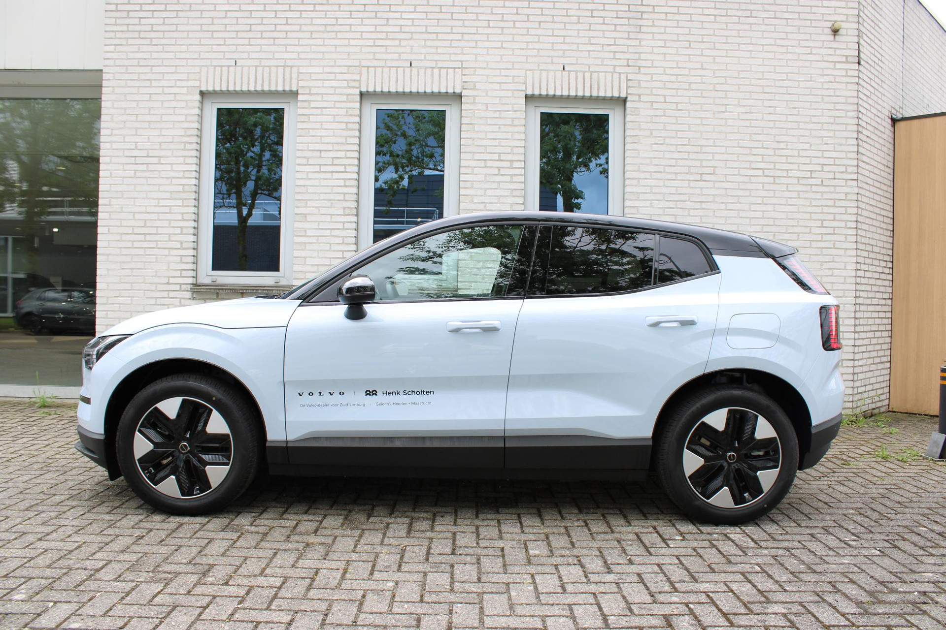 Volvo EX30