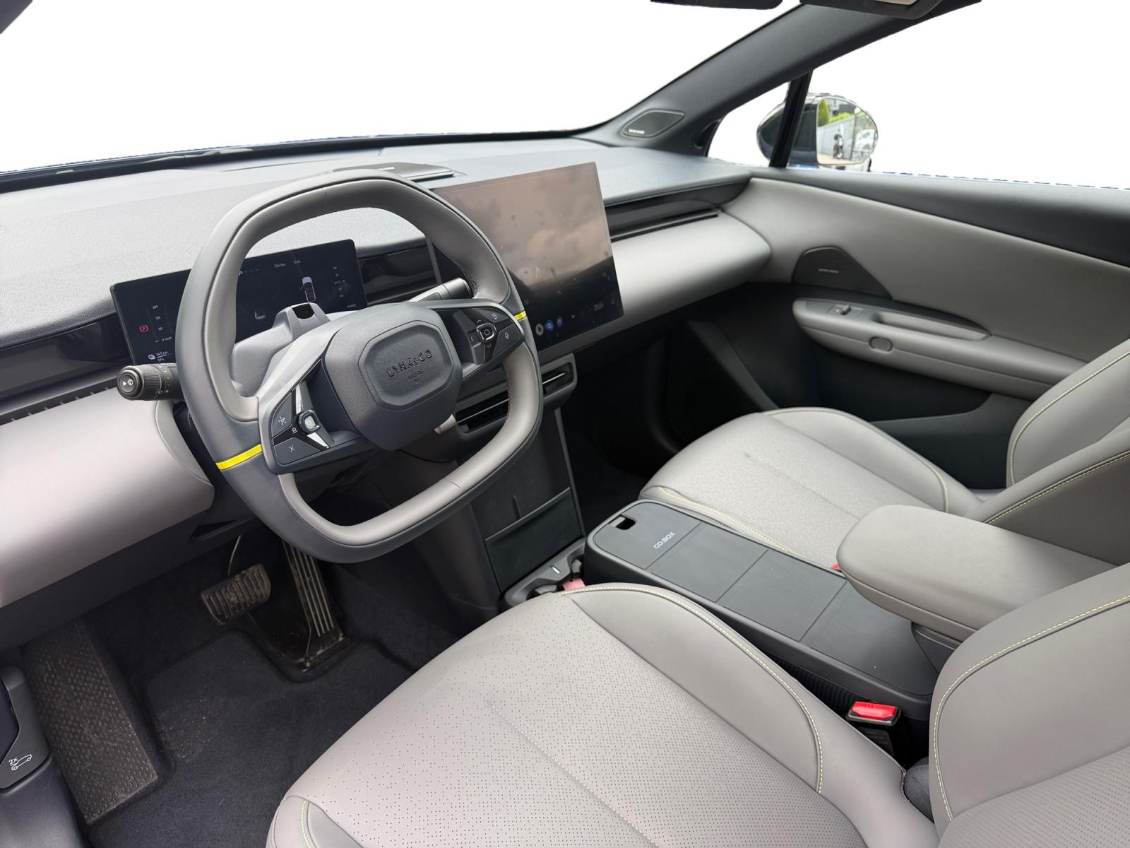 Lynk & Co 02