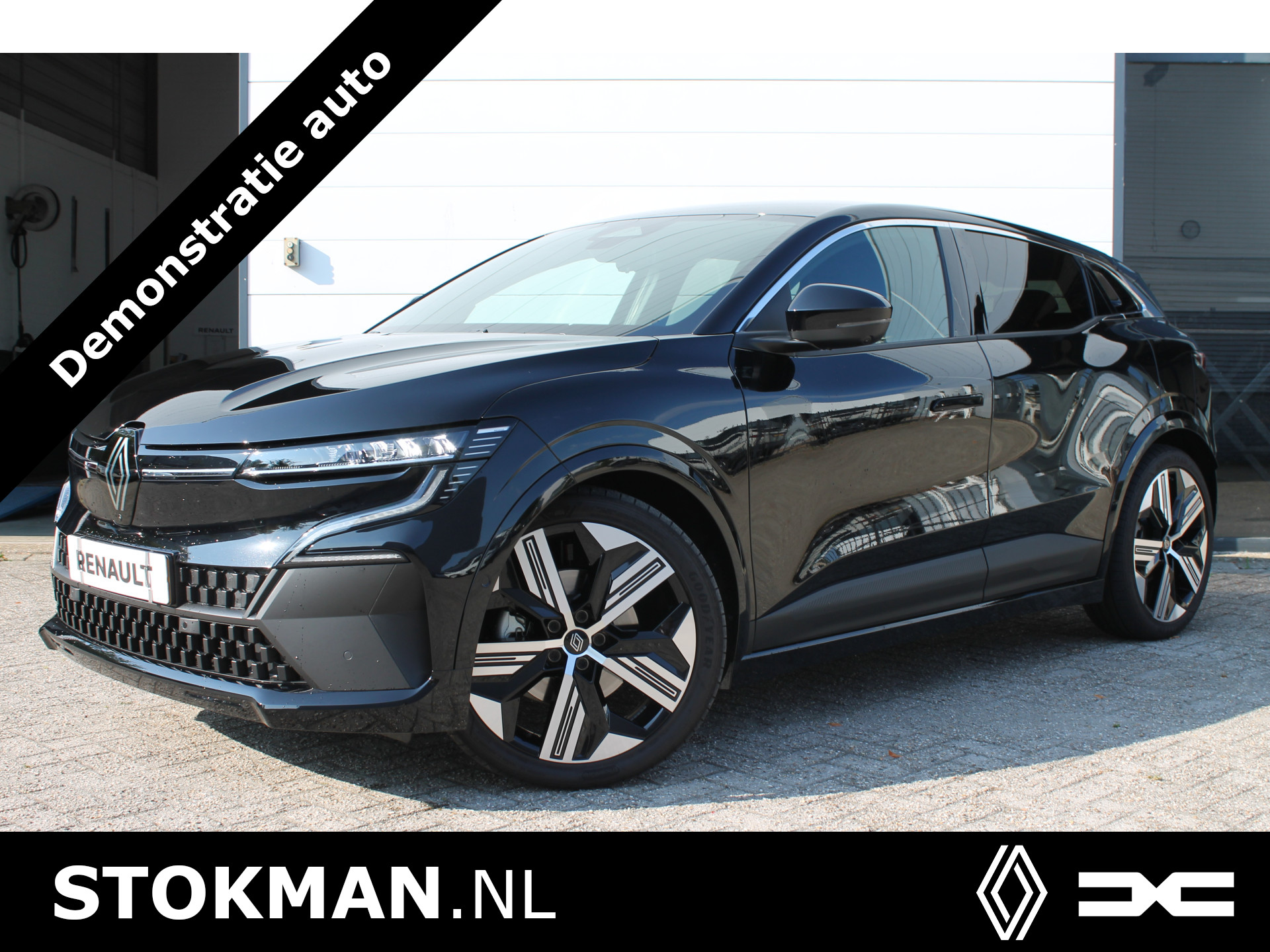 Renault Megane E-Tech comfort range iconic 60 kWh | 360 camera | Elektrische stoelen | Harman Kardon geluid | DEMO VRAAG NAAR DE BESCHIKBAARHEID!