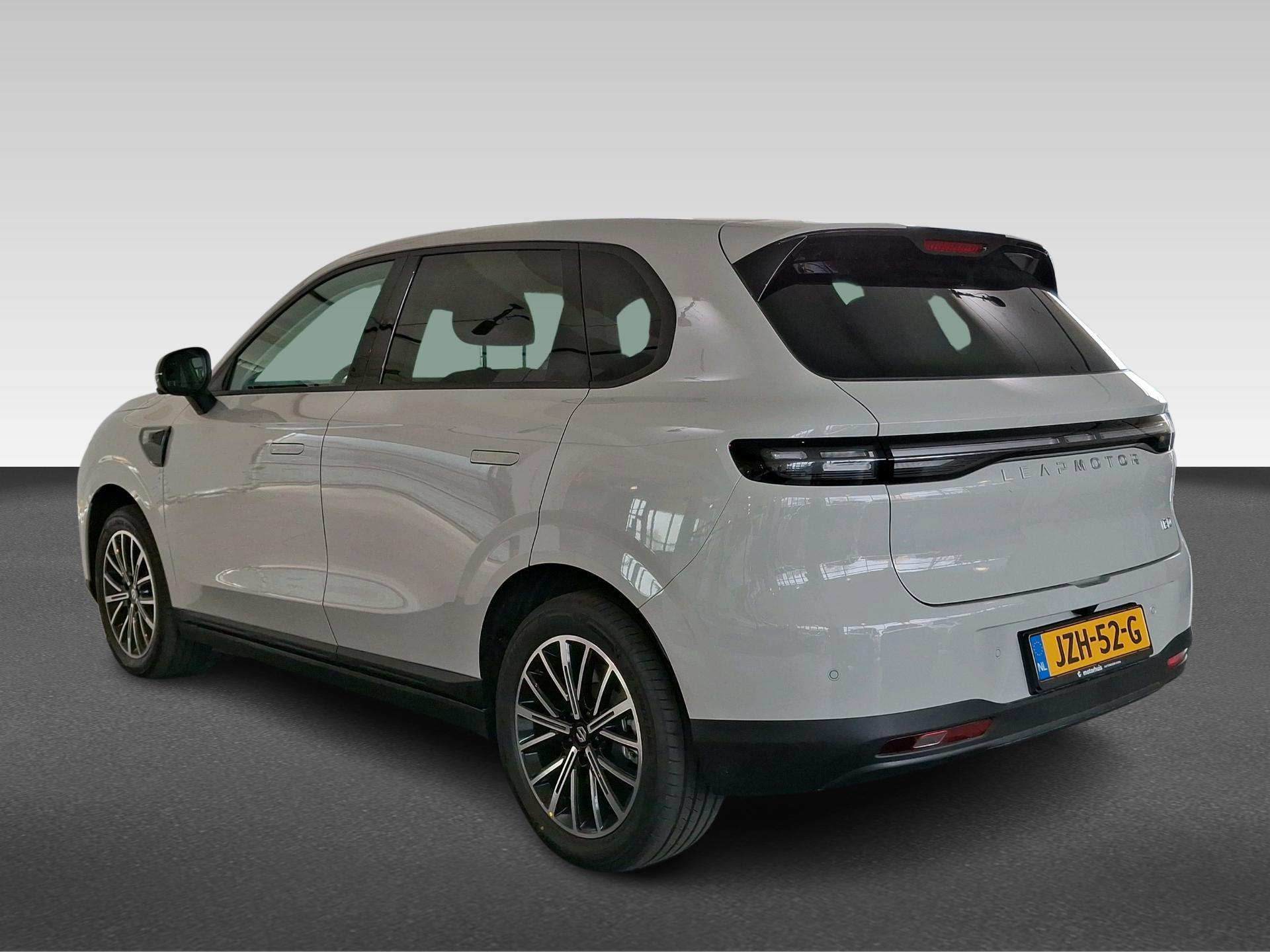 Leapmotor B10