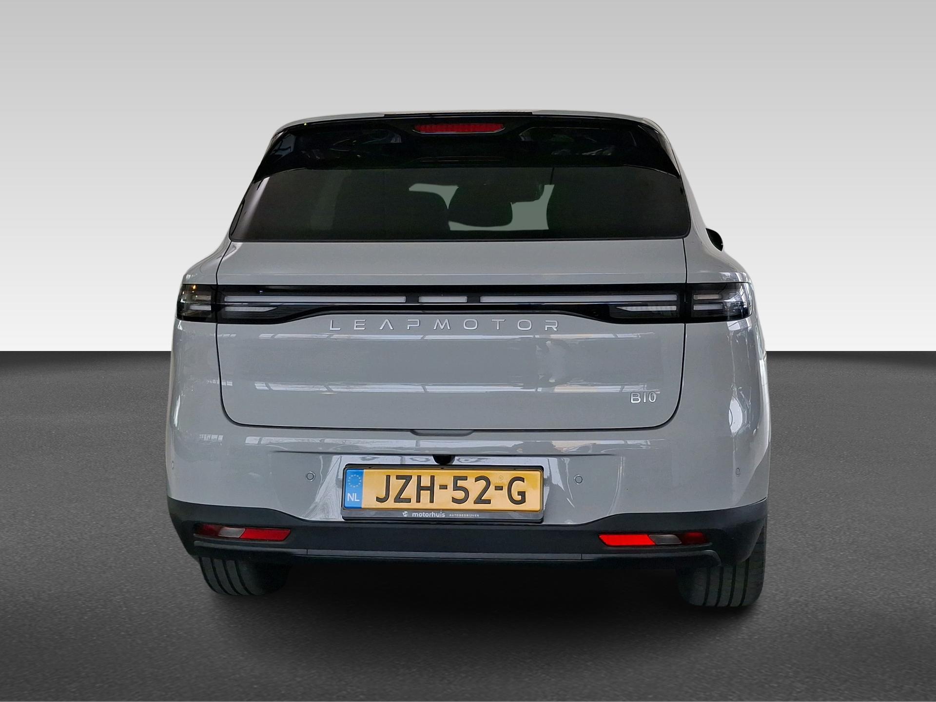 Leapmotor B10