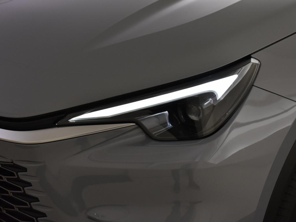 Lexus LBX
