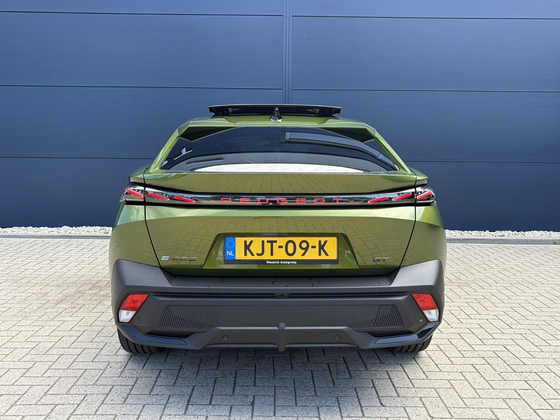 Peugeot 408