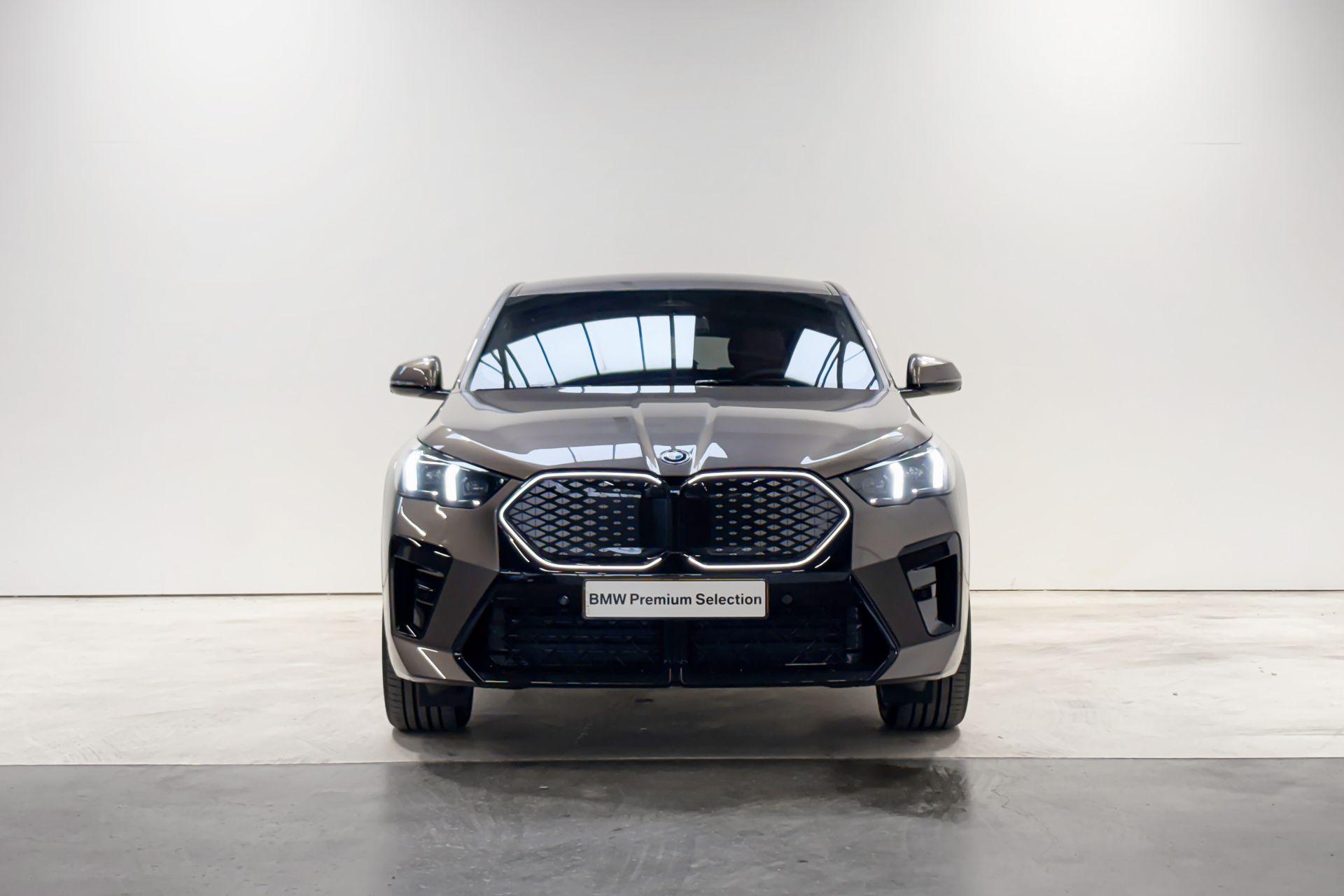 BMW iX2