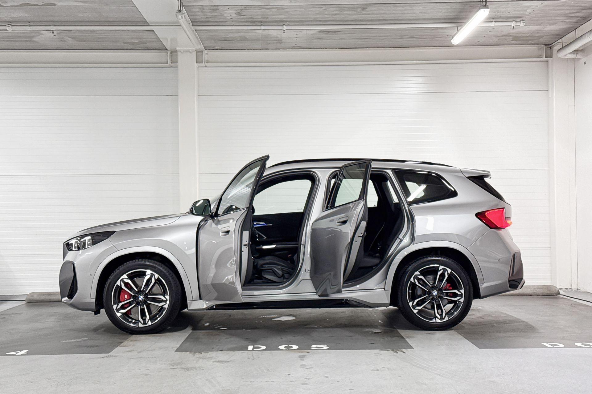 BMW iX1