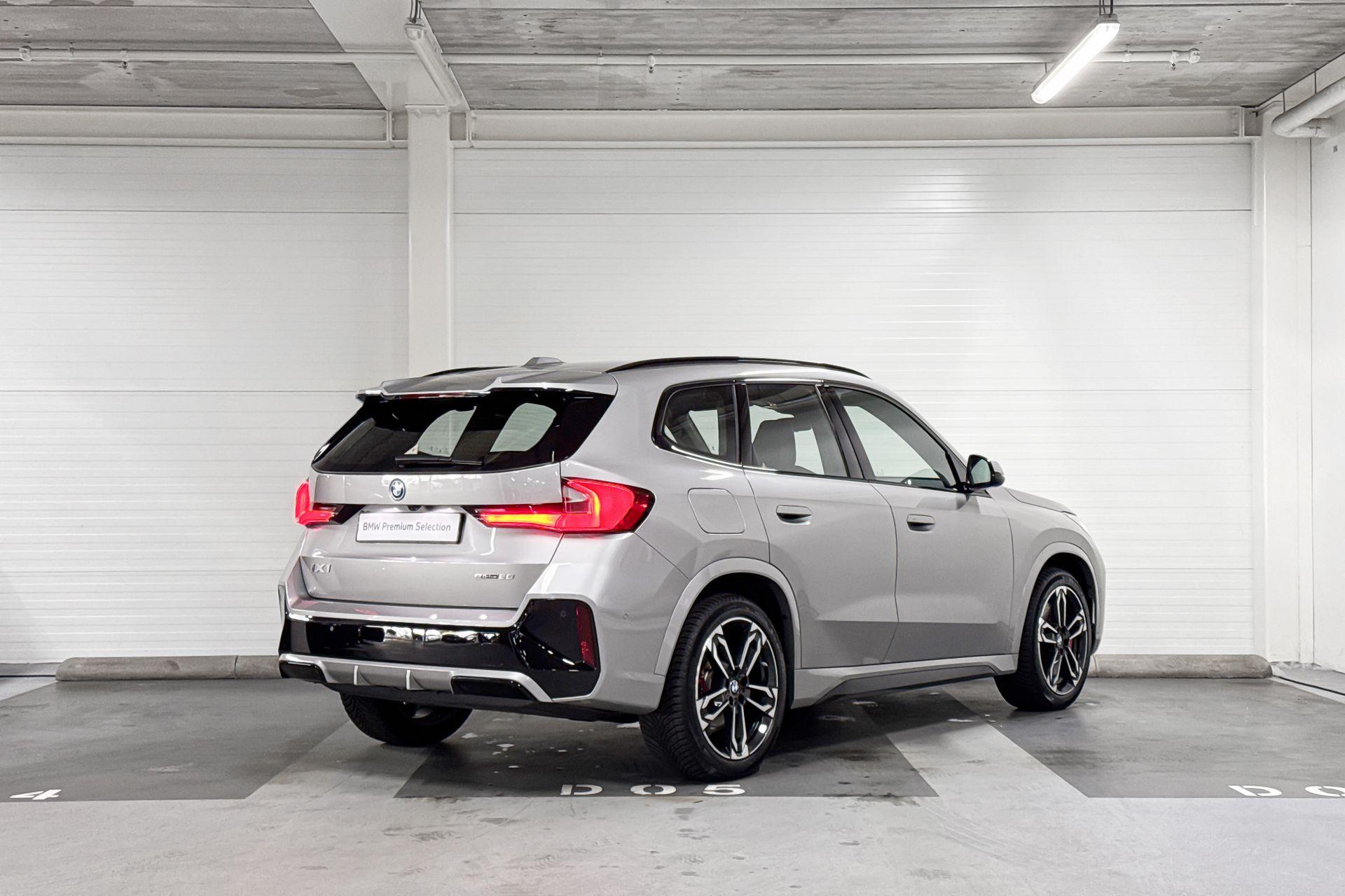 BMW iX1