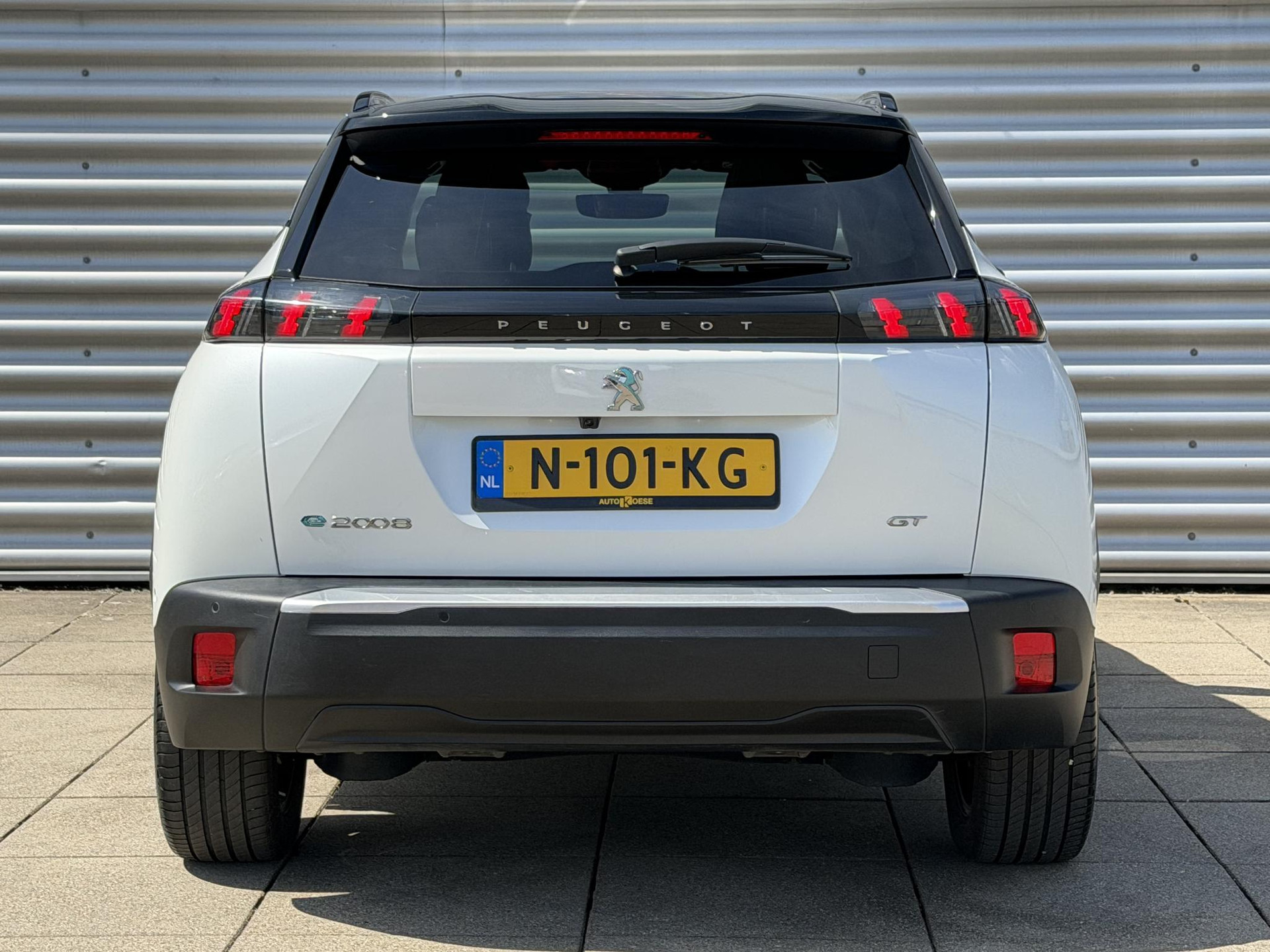 Peugeot e-2008
