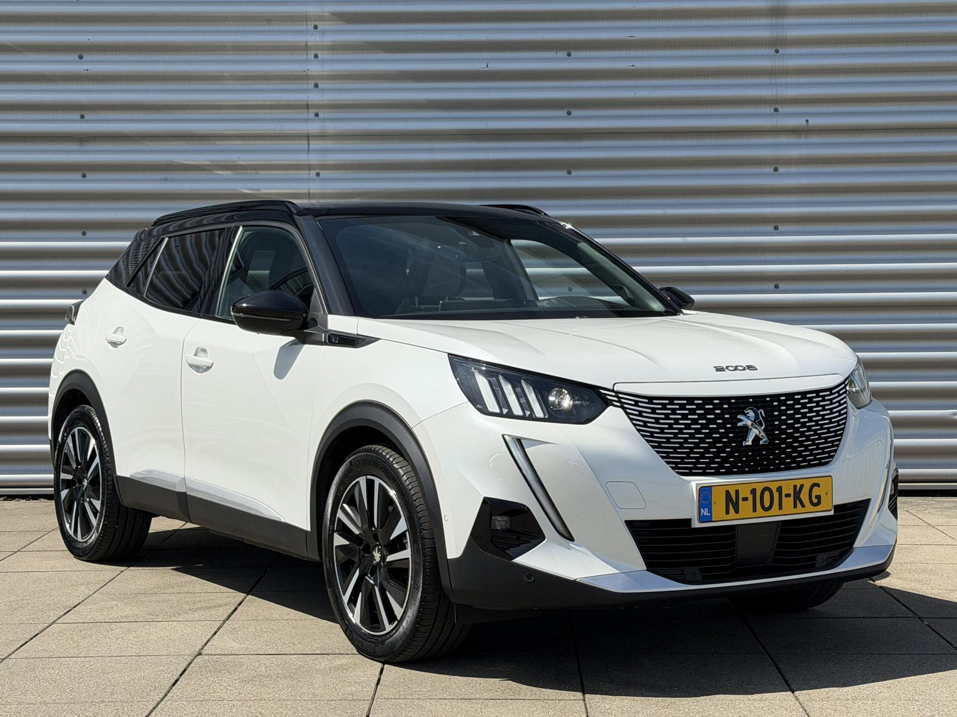 Peugeot e-2008