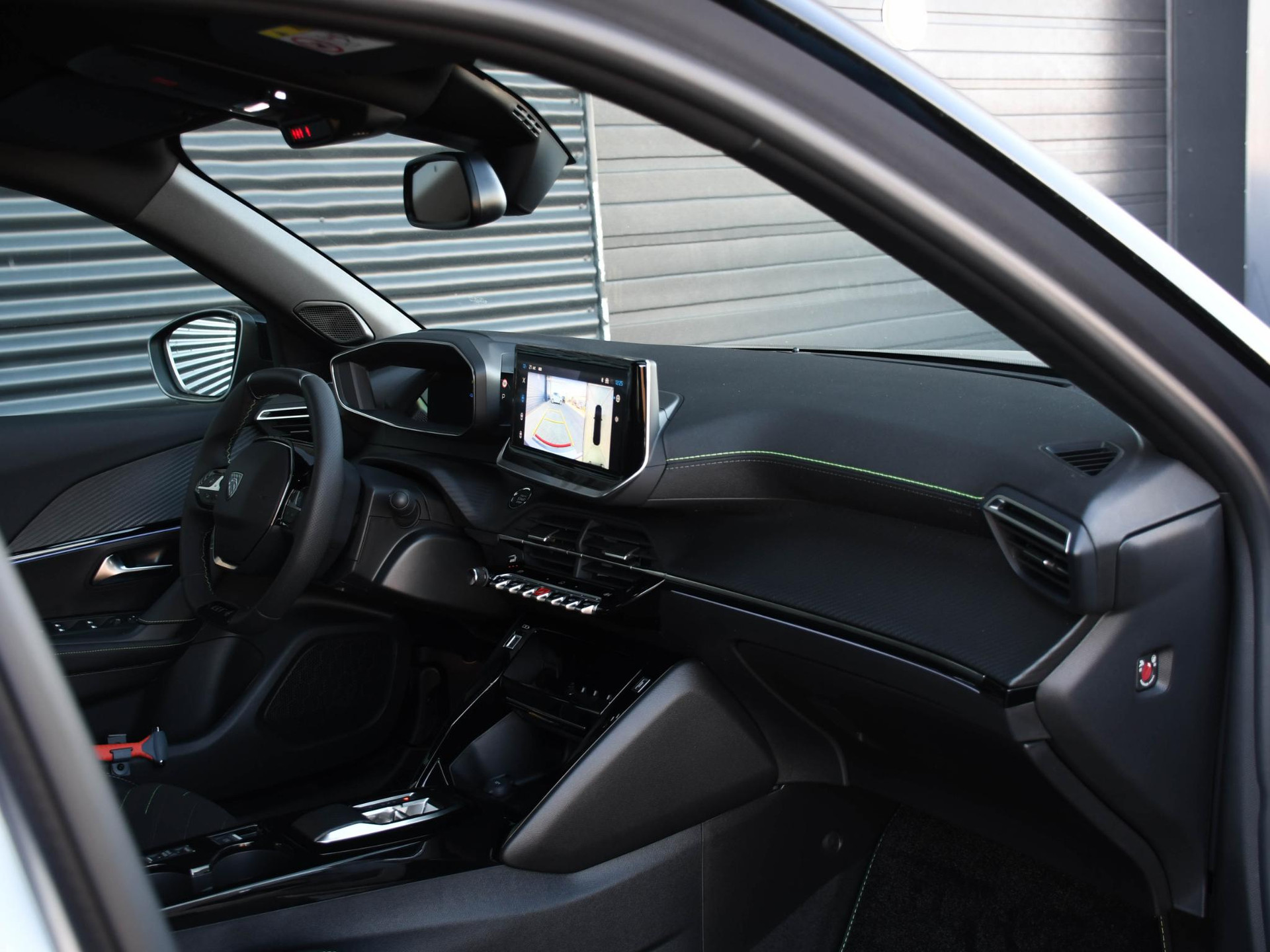 Peugeot e-2008