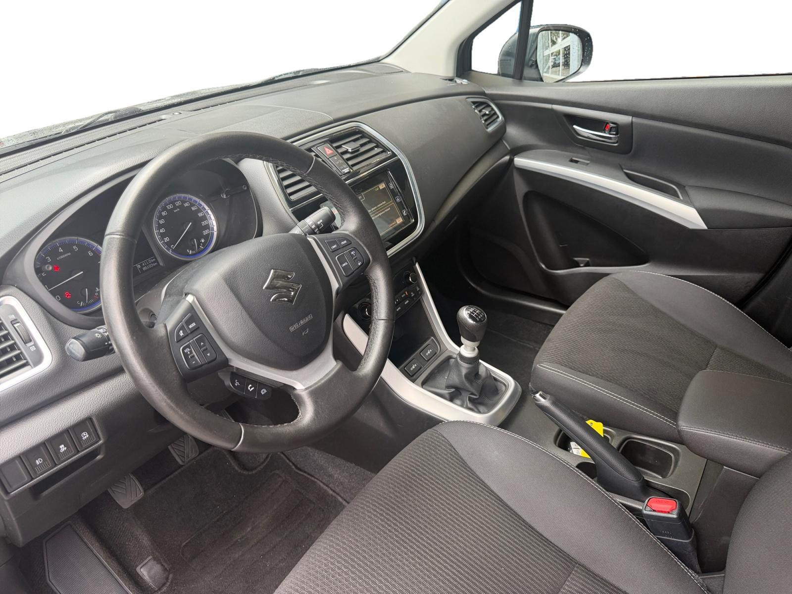 Suzuki S-Cross
