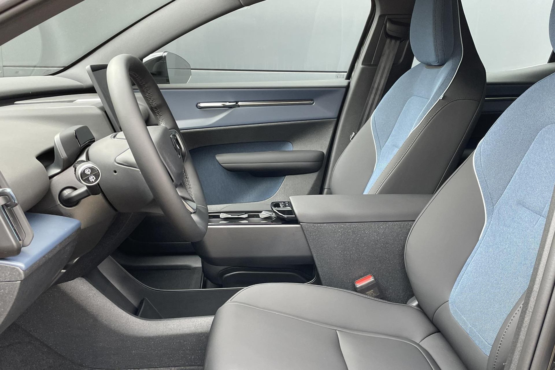Volvo EX30