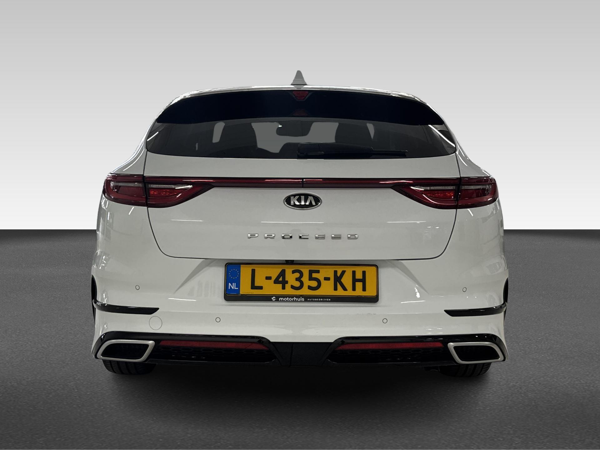 Kia Proceed