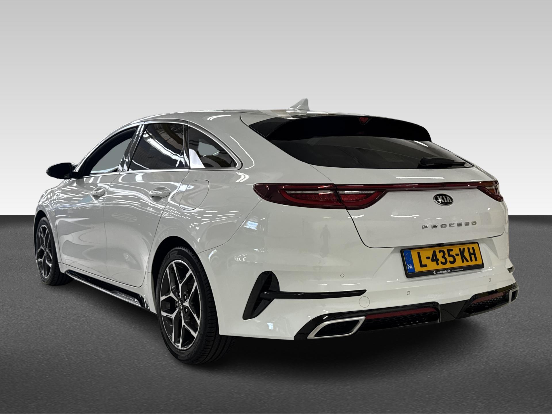 Kia Proceed
