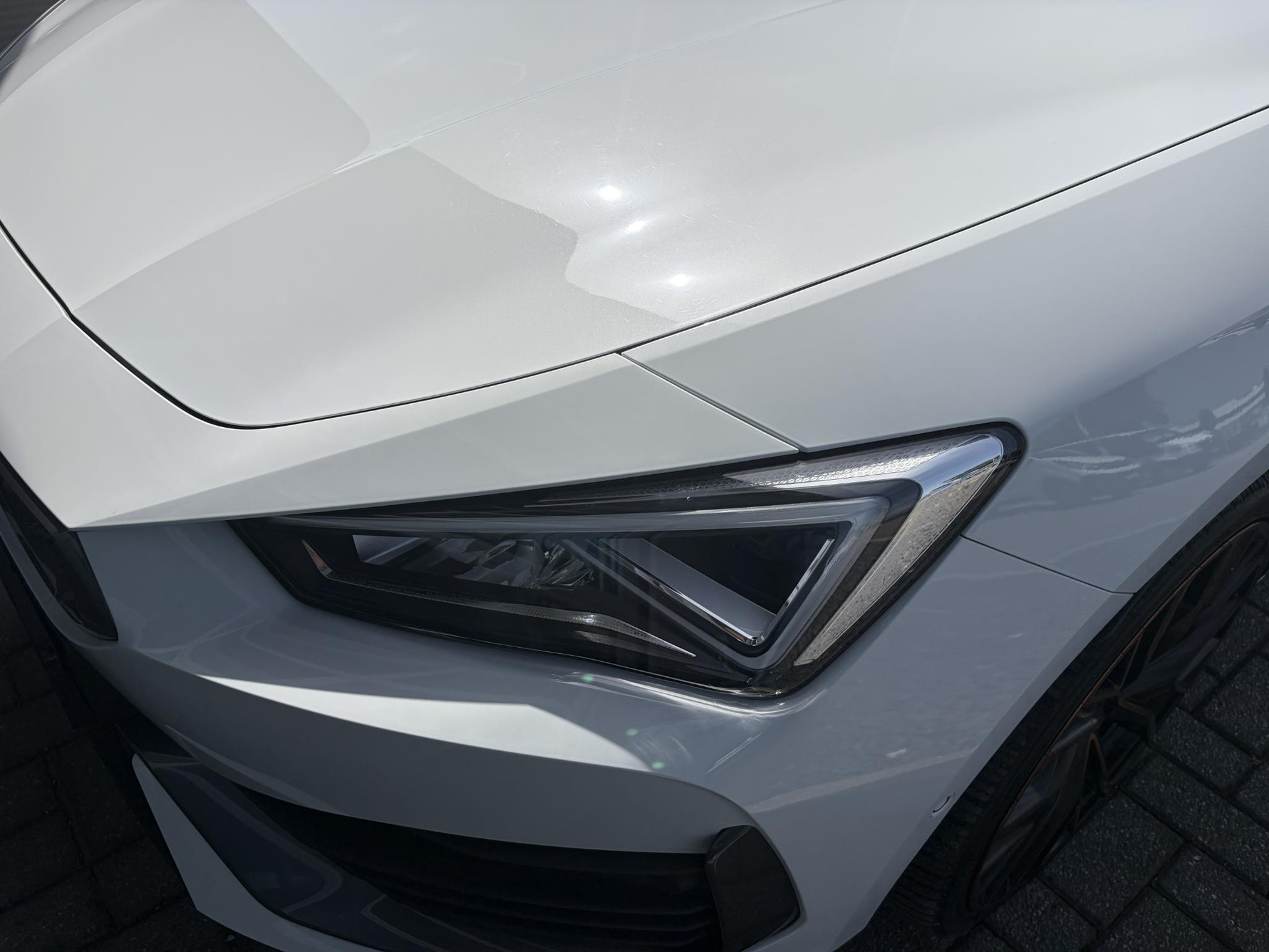 Cupra León