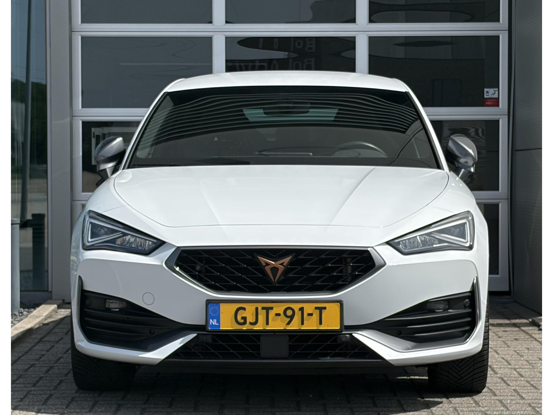 Cupra León